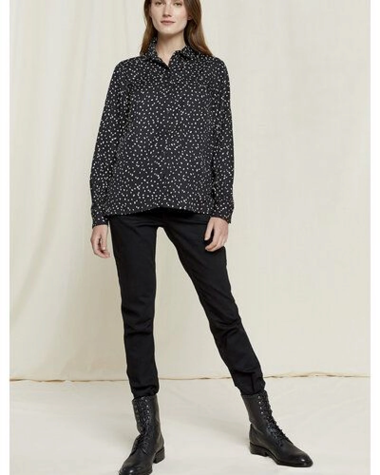 People Tree Schwarze Bluse mit Blätterdruck - Catherine – Ansicht 3