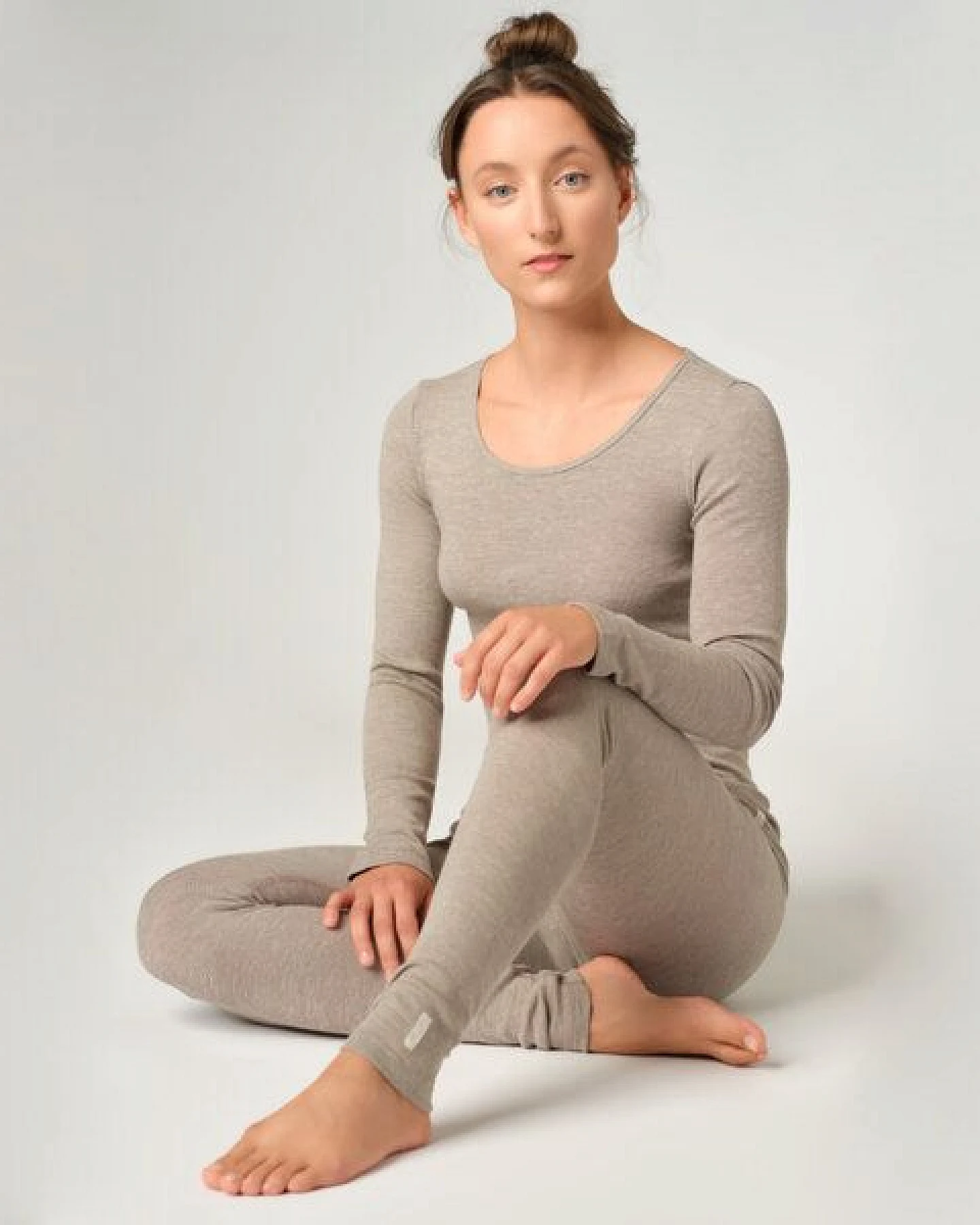 comazo|earth Damen Leggings aus Wolle-Seide Mix – Ansicht 2