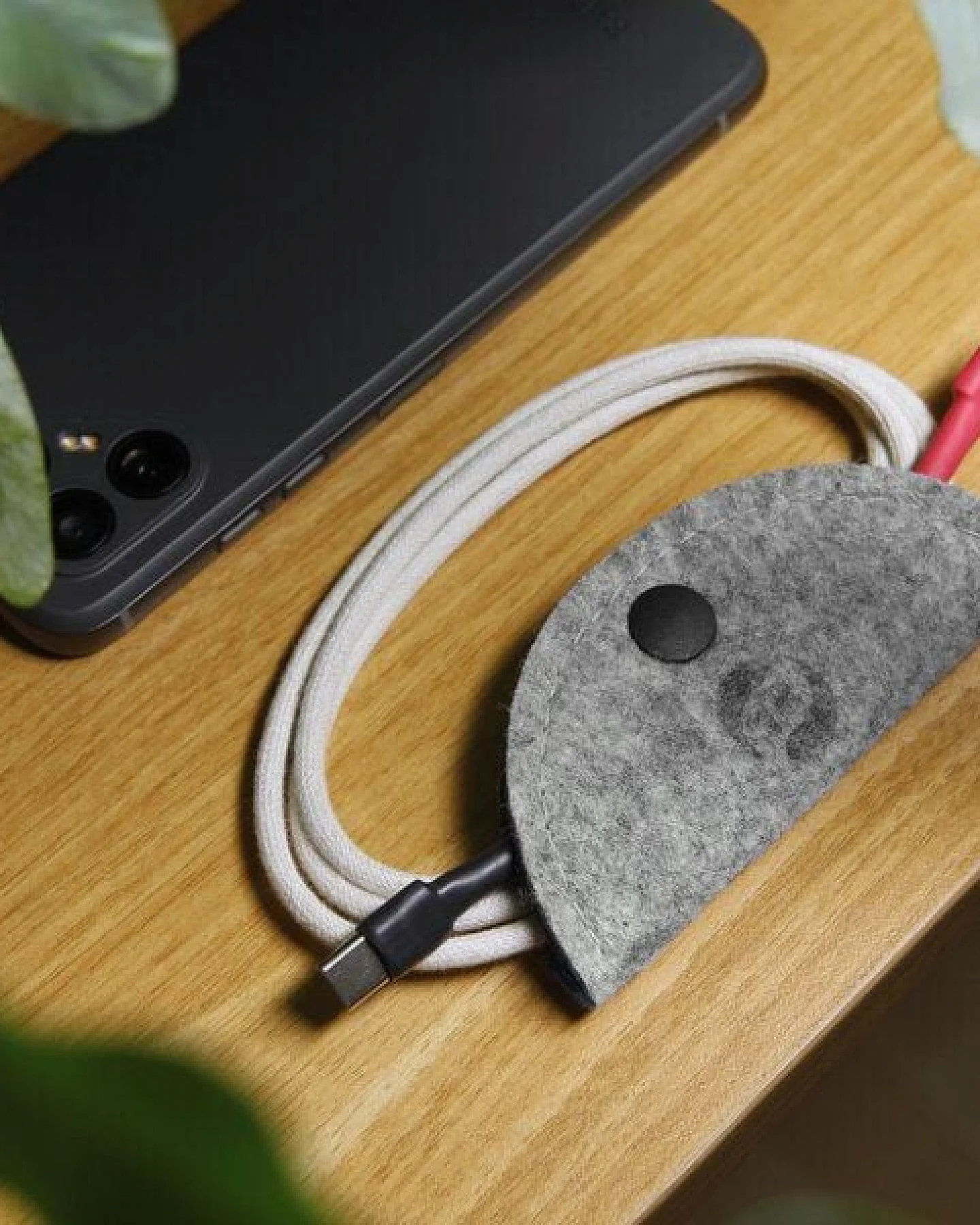 RÅVARE Kabelorganizer Tasche aus Filz für recable Ladekabel & andere USB-Kabel - handgemacht in Deutschland – Ansicht 4