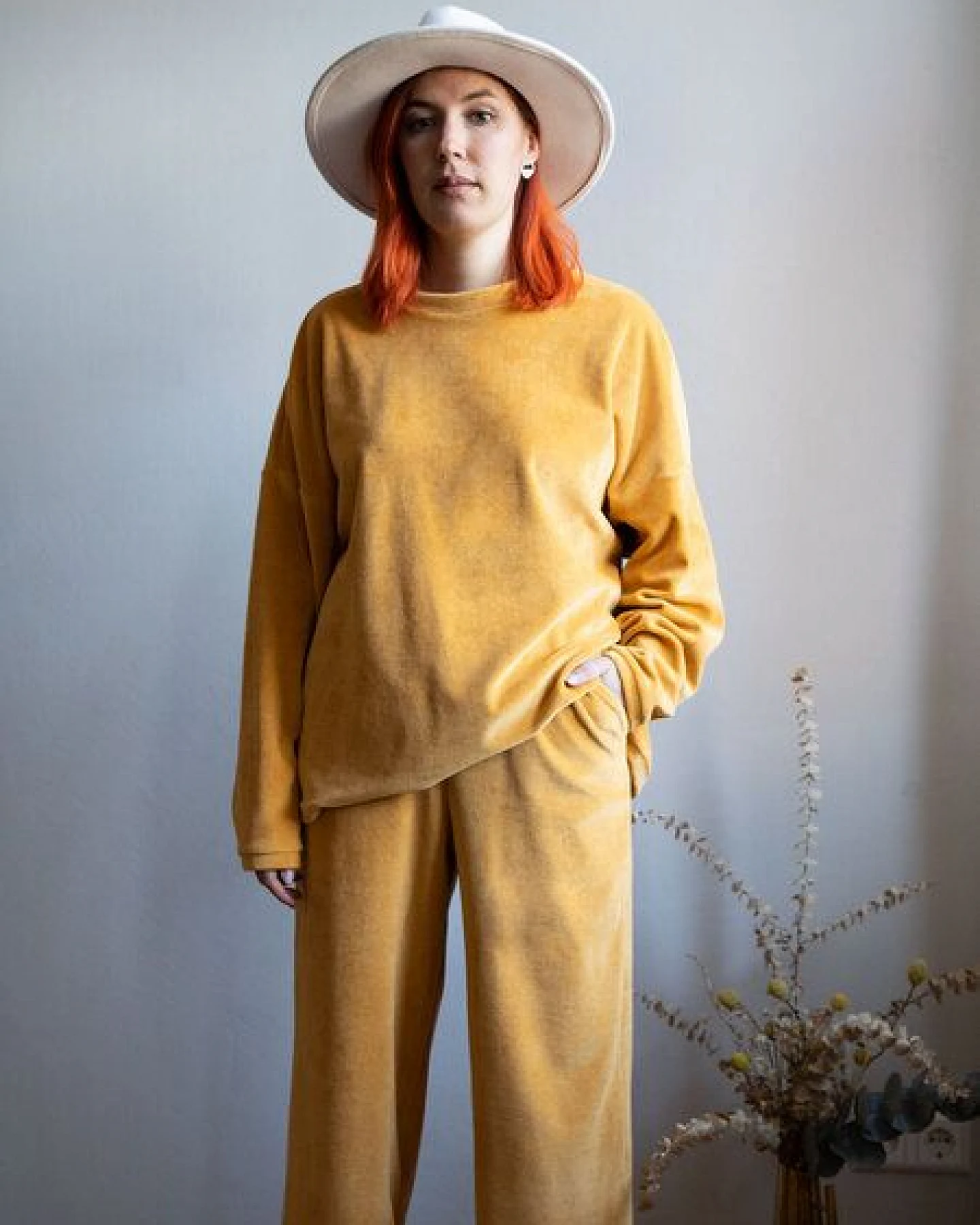 Ecostories kuschelige Bio-Nicki-Culotte goldgelb – Ansicht 2