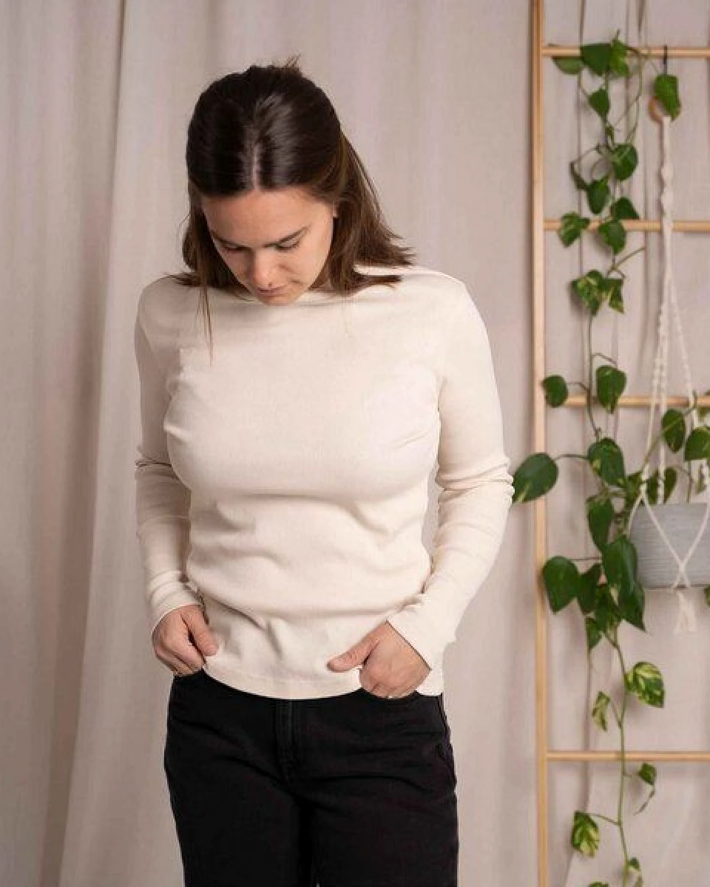 Vresh Clothing Viyola - Turtle Neck Longsleeve aus Biobaumwolle – Ansicht 4