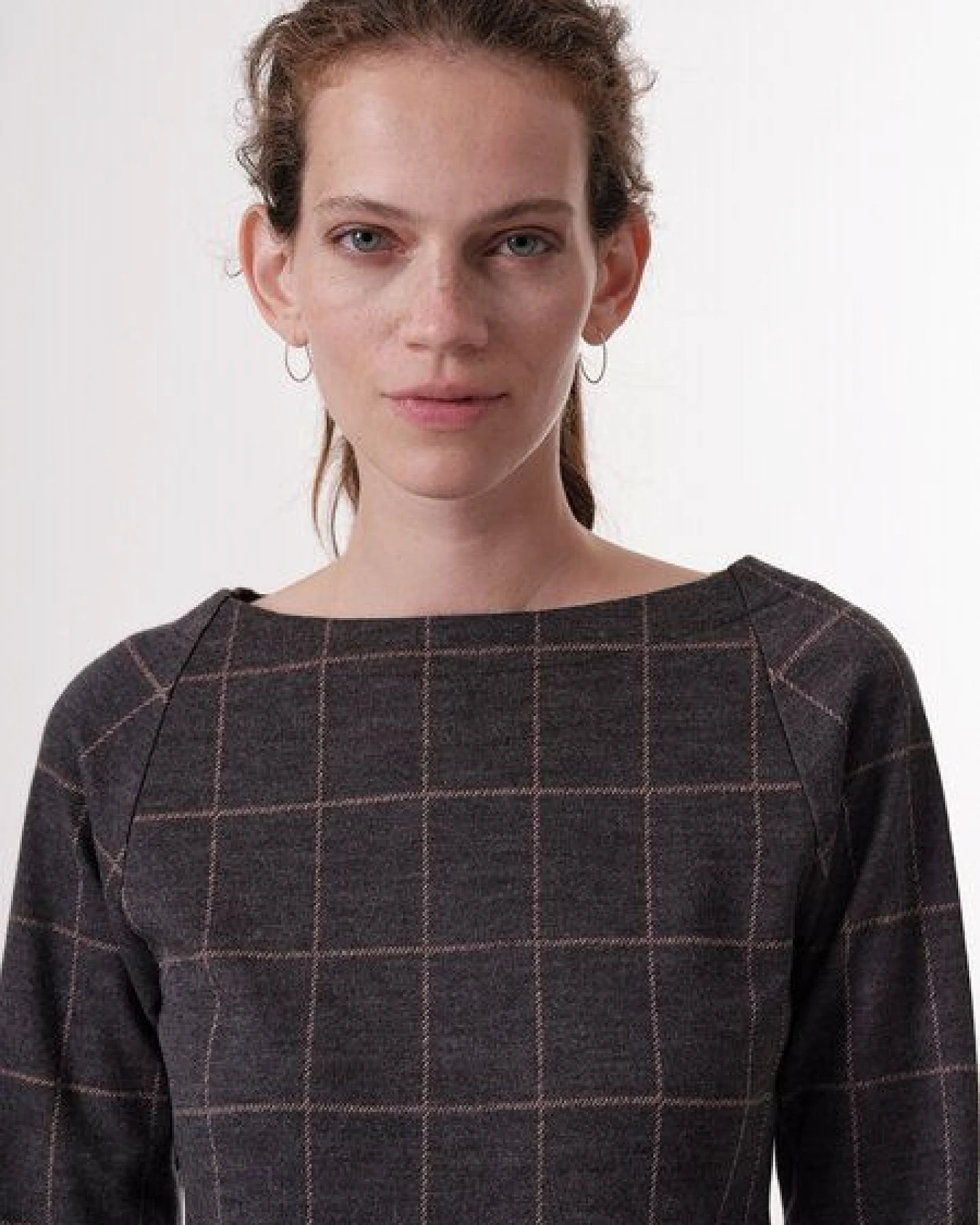 LANIUS Karo-Kleid aus Bio-Baumwolle, reiner Schurwolle und recyceltem Polyester – Ansicht 4