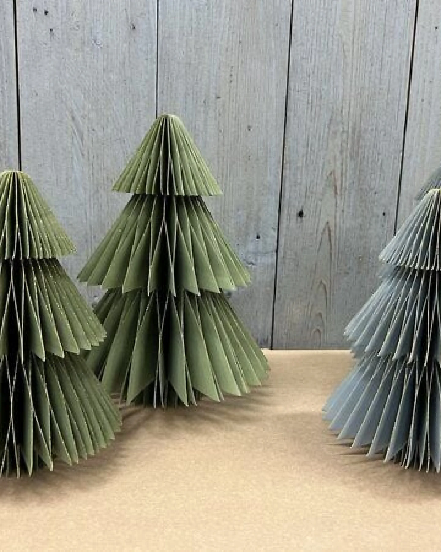 MoreThanHip Dekorative Papier-Weihnachtsbäume (2er-Set) - Picea – Ansicht 4