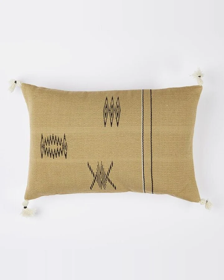 By Native Kissen Suri aus dem Nagaland, handgewebtes Unikat, fair und sozial hergestellt, 100& Baumwolle