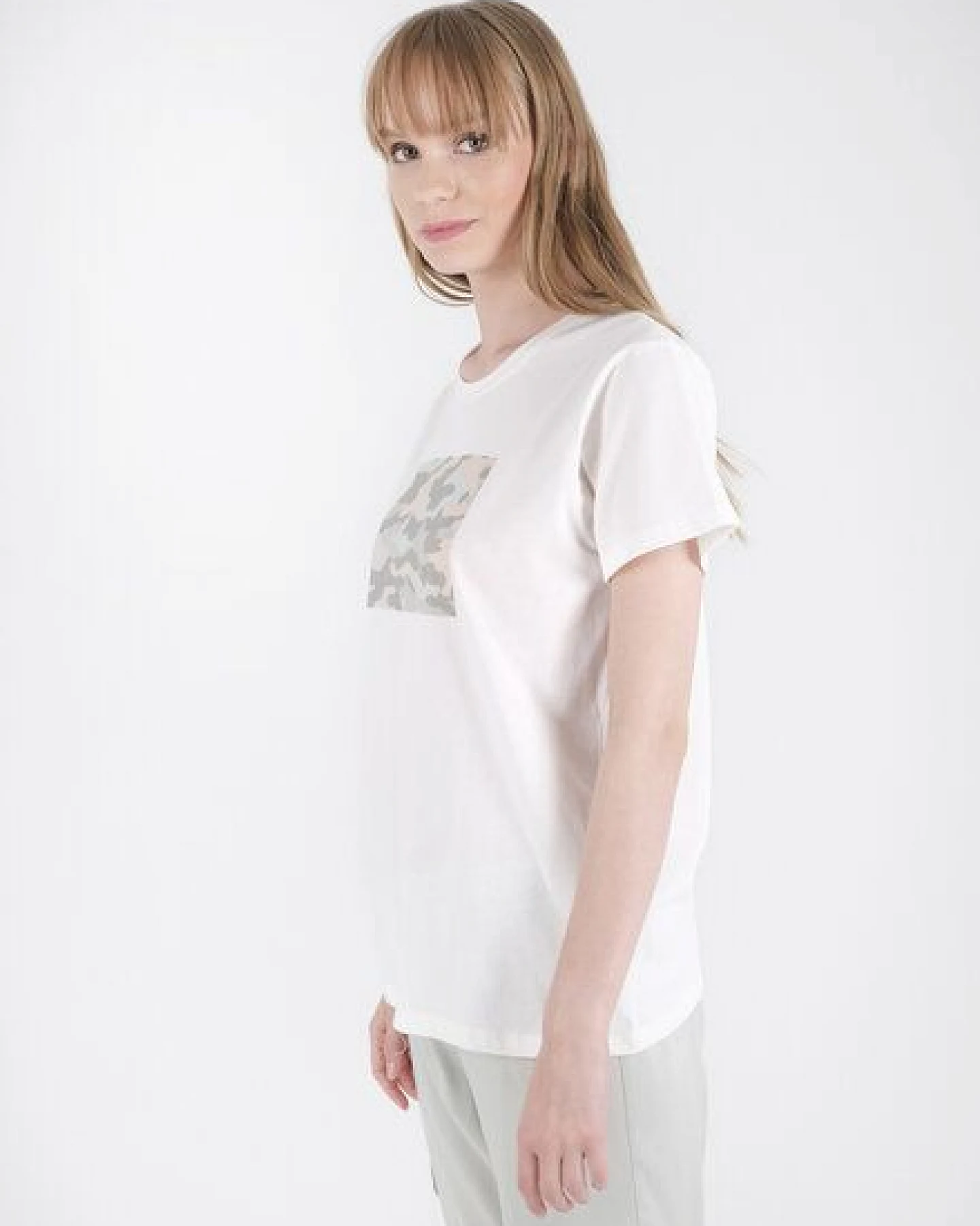 ORGANICATION T-Shirt aus Bio-Baumwolle mit Camo-Print – Ansicht 3