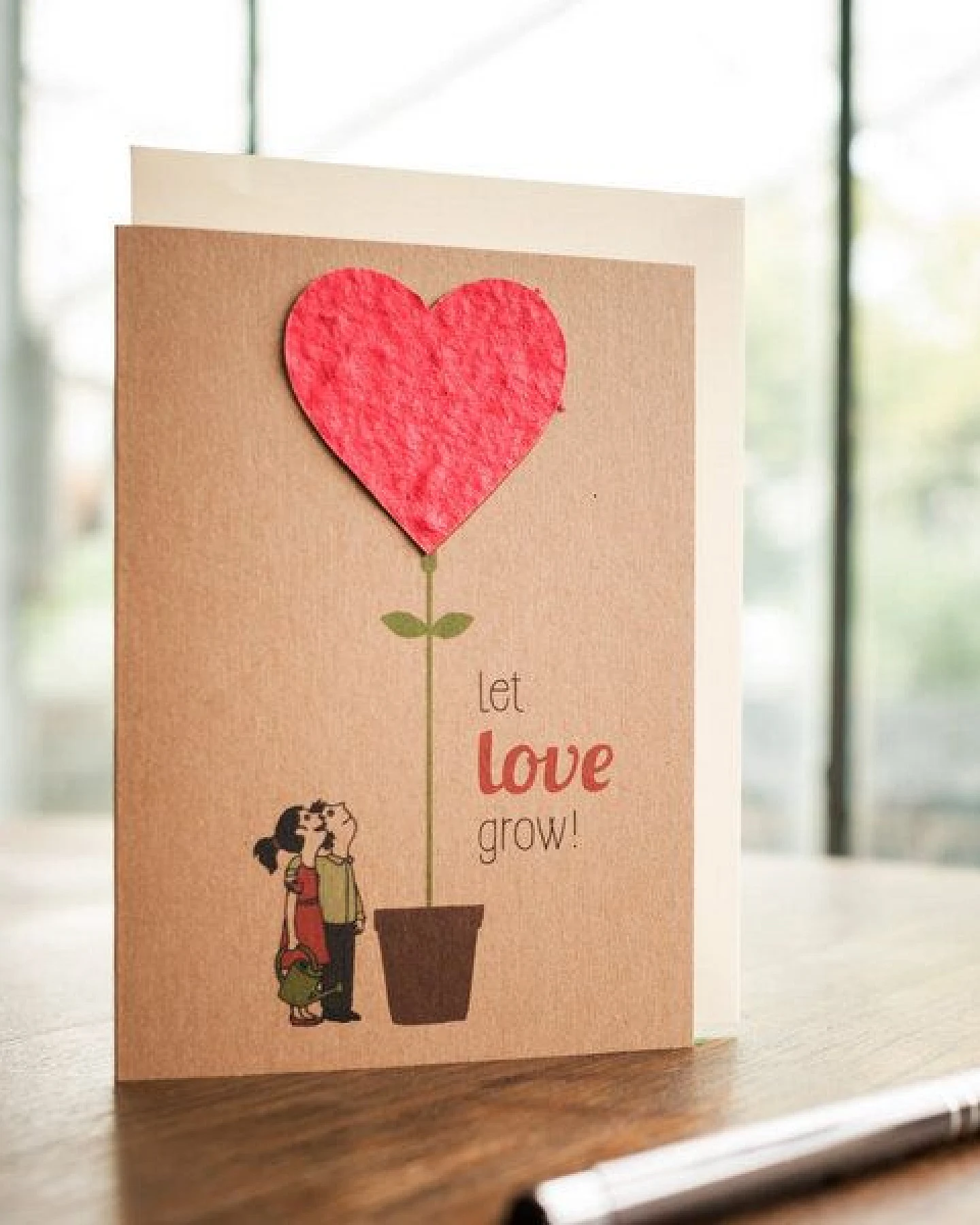 Die Stadtgärtner Grußkarte 'Let Love Grow' mit Saatpapier I Liebesgruß mit Blumenstrauß – Ansicht 2