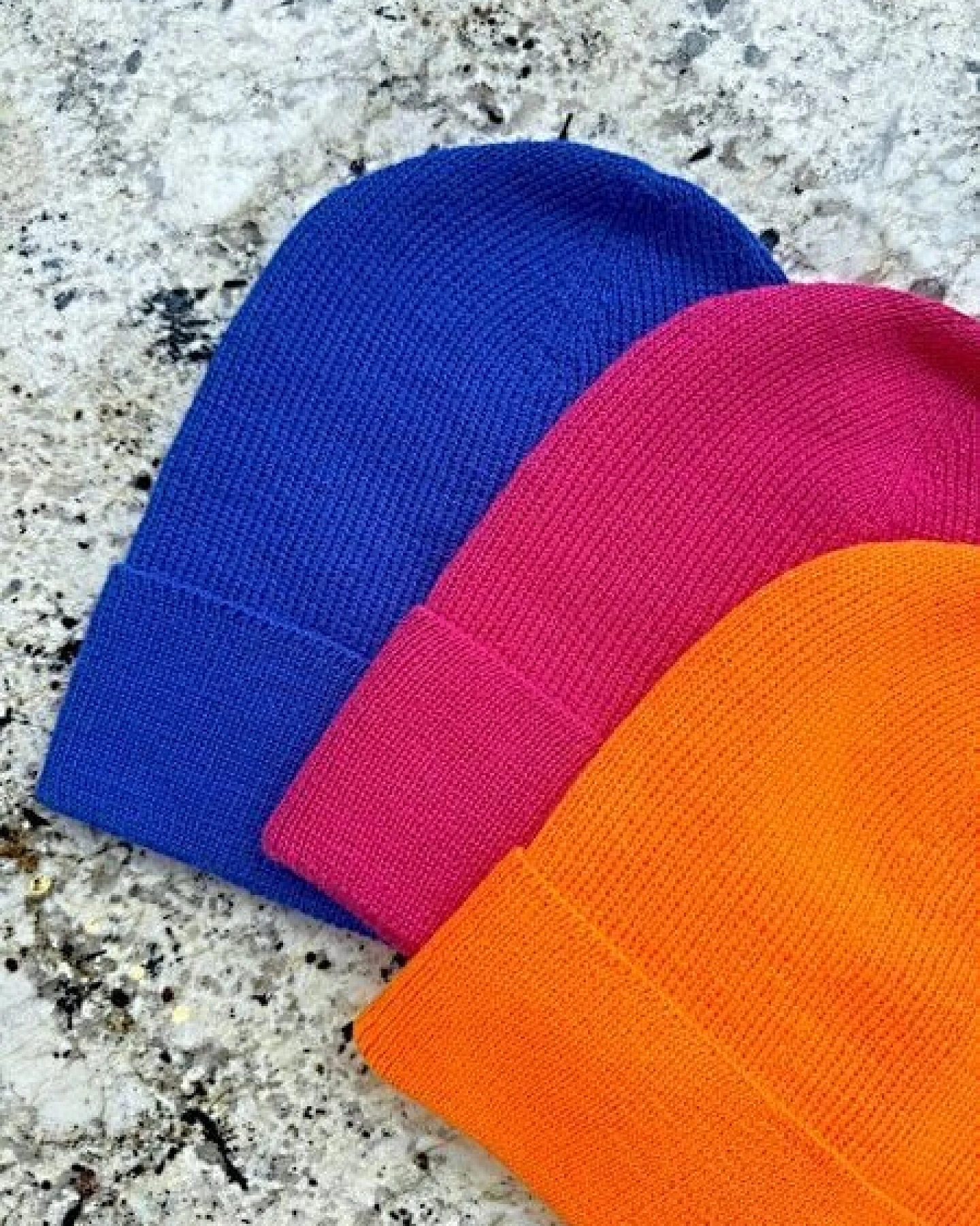 TINKU -Celebrating Bolivian Heritage 100% Baby Alpaka Beanie Mütze (ILLIMANI) aus Bolivien (Handgestrickt) – Ansicht 3