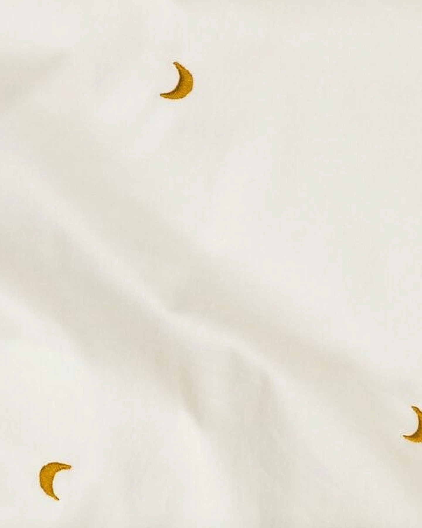 Kissenbezug Warm White/Ochre Moon "Yumeko aus Baumwollsatin – Ansicht 3