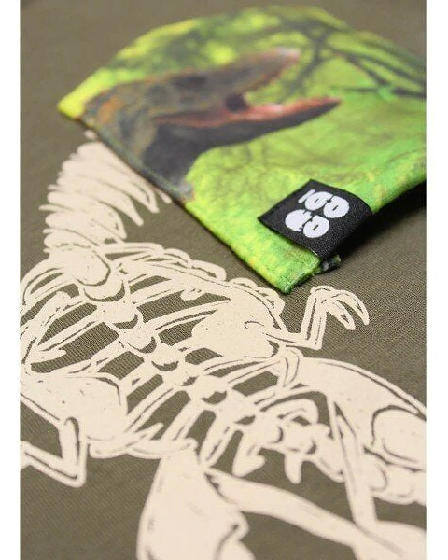 FÄDD Kinder T-Shirt Rundhals aus Bio-Baumwolle "TRex BT Kidz" Grün – Ansicht 4