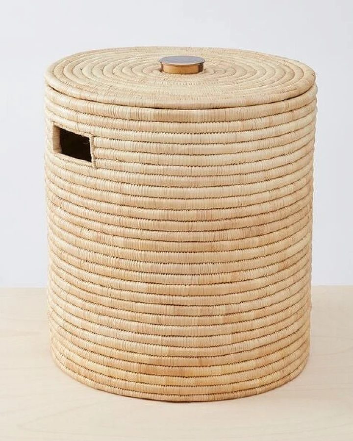 By Native Wäschekorb mit Deckel aus Palmfaser, handgeflochten