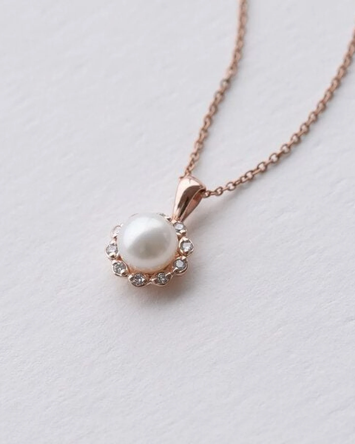 Eppi Goldene Halo-Halskette mit Perle und Diamanten Maviga – Ansicht 3