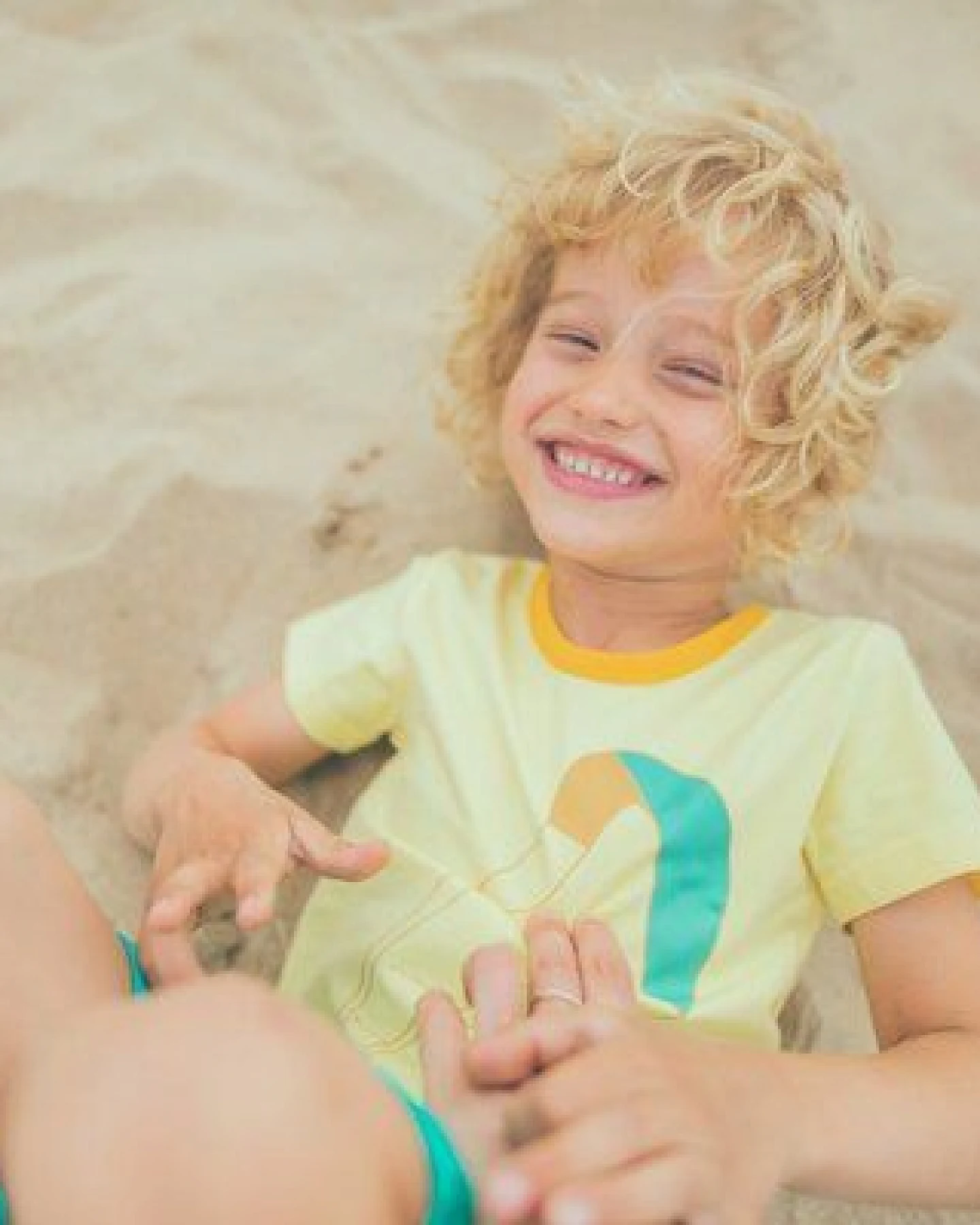 T-Shirt mit Kite von baba Kidswear – Ansicht 2