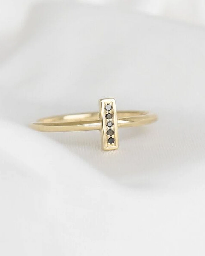 Eppi Goldener Ring mit schwarzen Diamanten Mahir