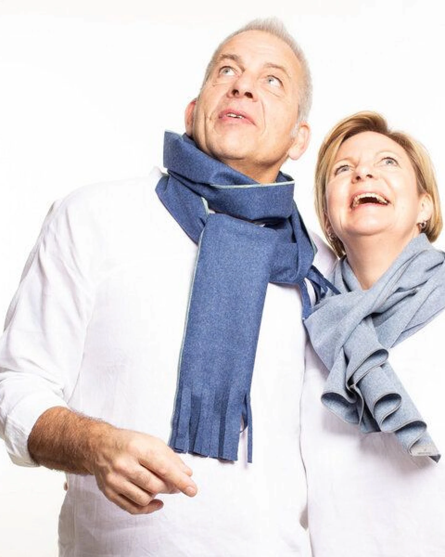 nahtur-design wärmender Poncho und Schulterwärmer aus 100% Schurwolle – Ansicht 3