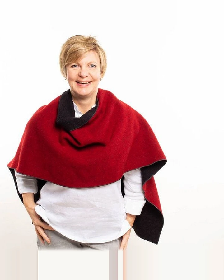 nahtur-design Schulterwärmer und Kuschelponcho aus Flauschloden