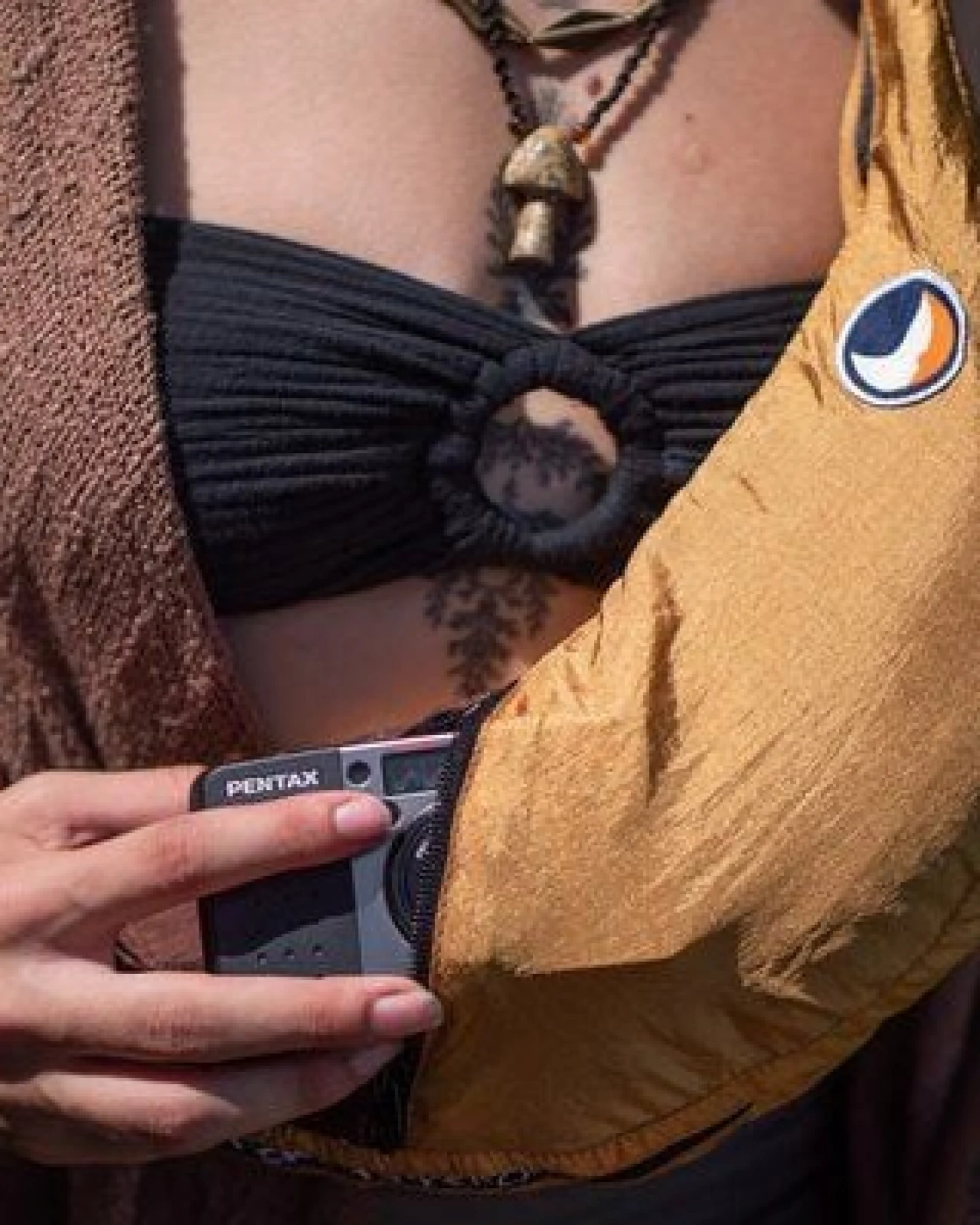Ticket to the Moon upcycled Bauchtasche/Crossbody Umhängetasche "Sling Bag" – Ansicht 4