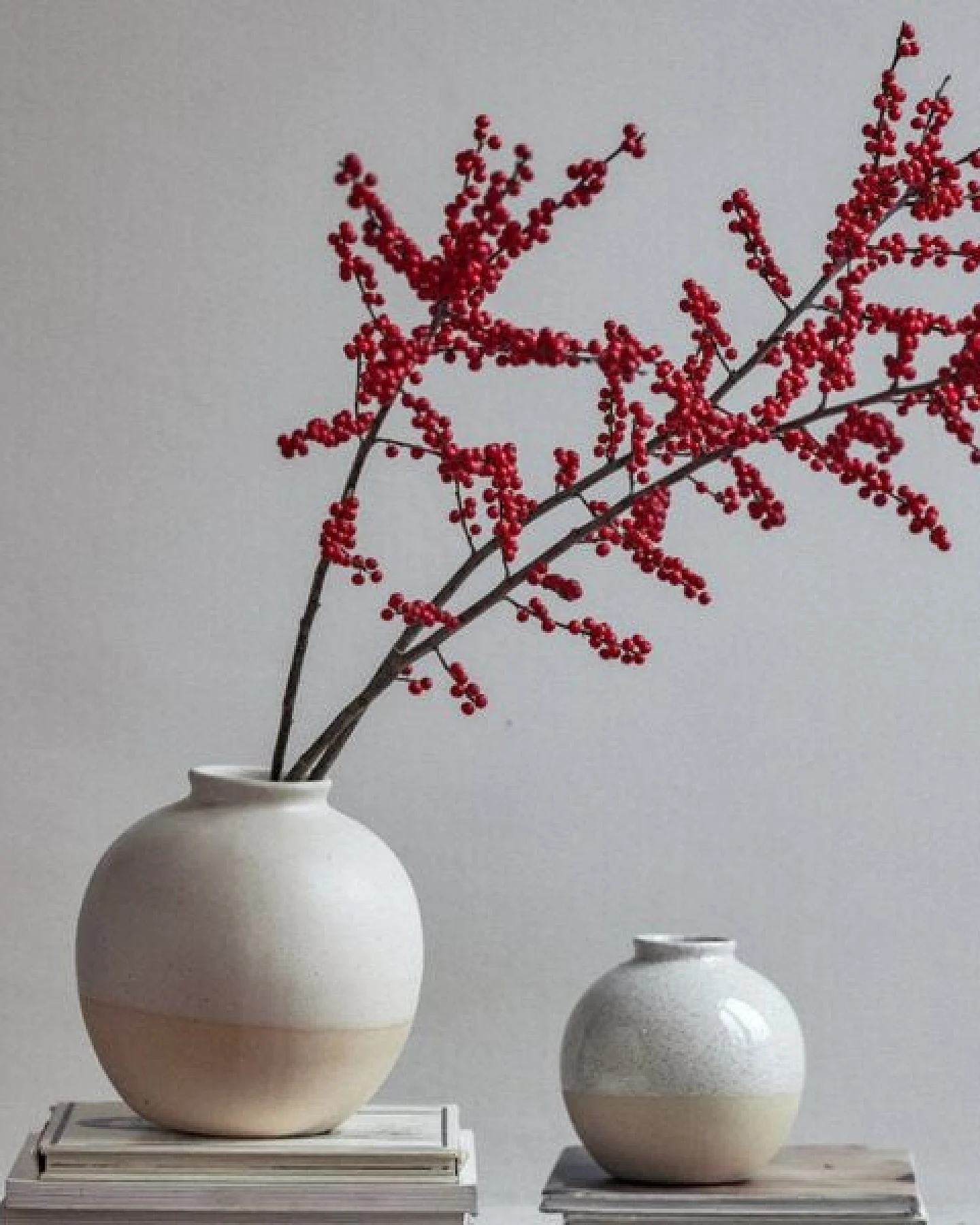 onomao Handgemachte Vase 'Bola' aus Steinzeug – Ansicht 4