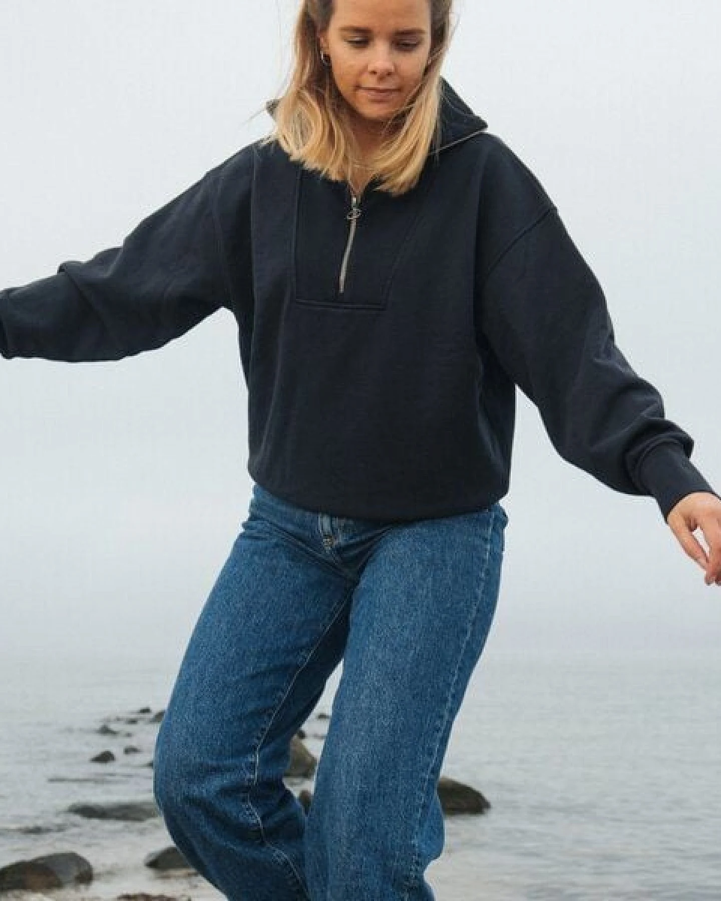 BRIT – Half-Zip Sweater (Damen) aus 100% Bio-Baumwolle (GOTS) von SALZWASSER – Ansicht 4