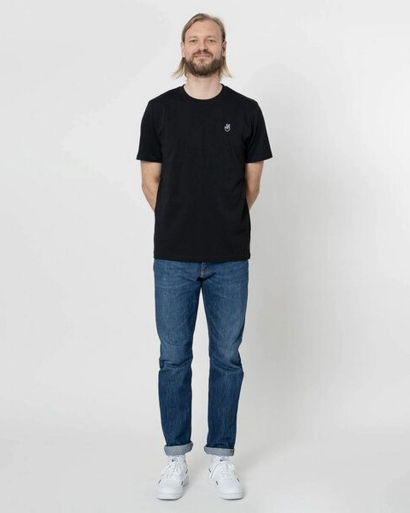 Fyngers Unisex T-Shirt aus Biobaumwolle - Modell PEACE mit gestickter Veredelung – Ansicht 2