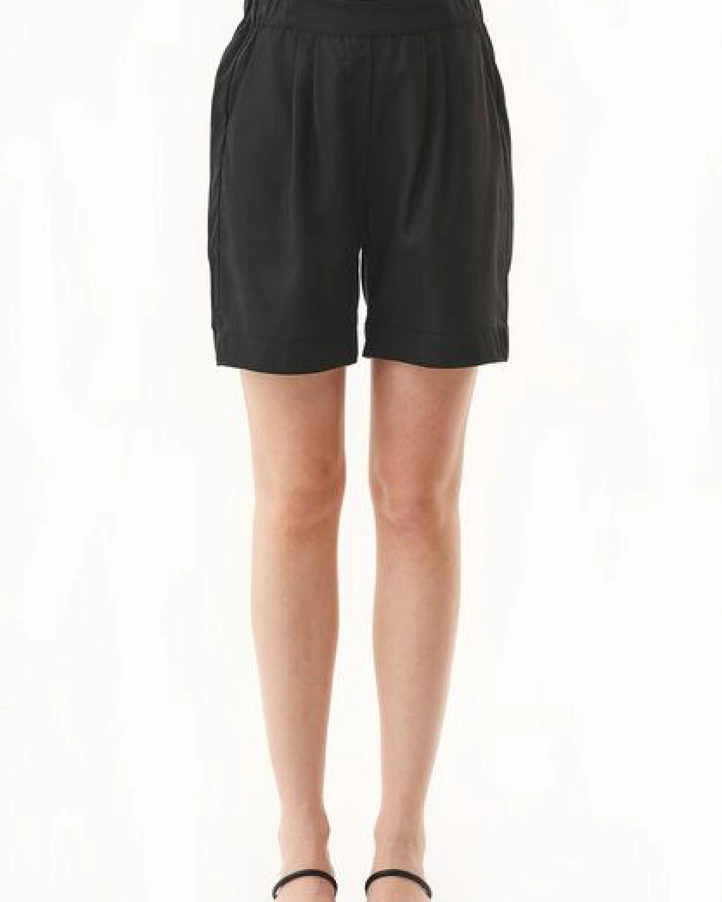ORGANICATION Shorts aus TENCEL Lyocell – Ansicht 2