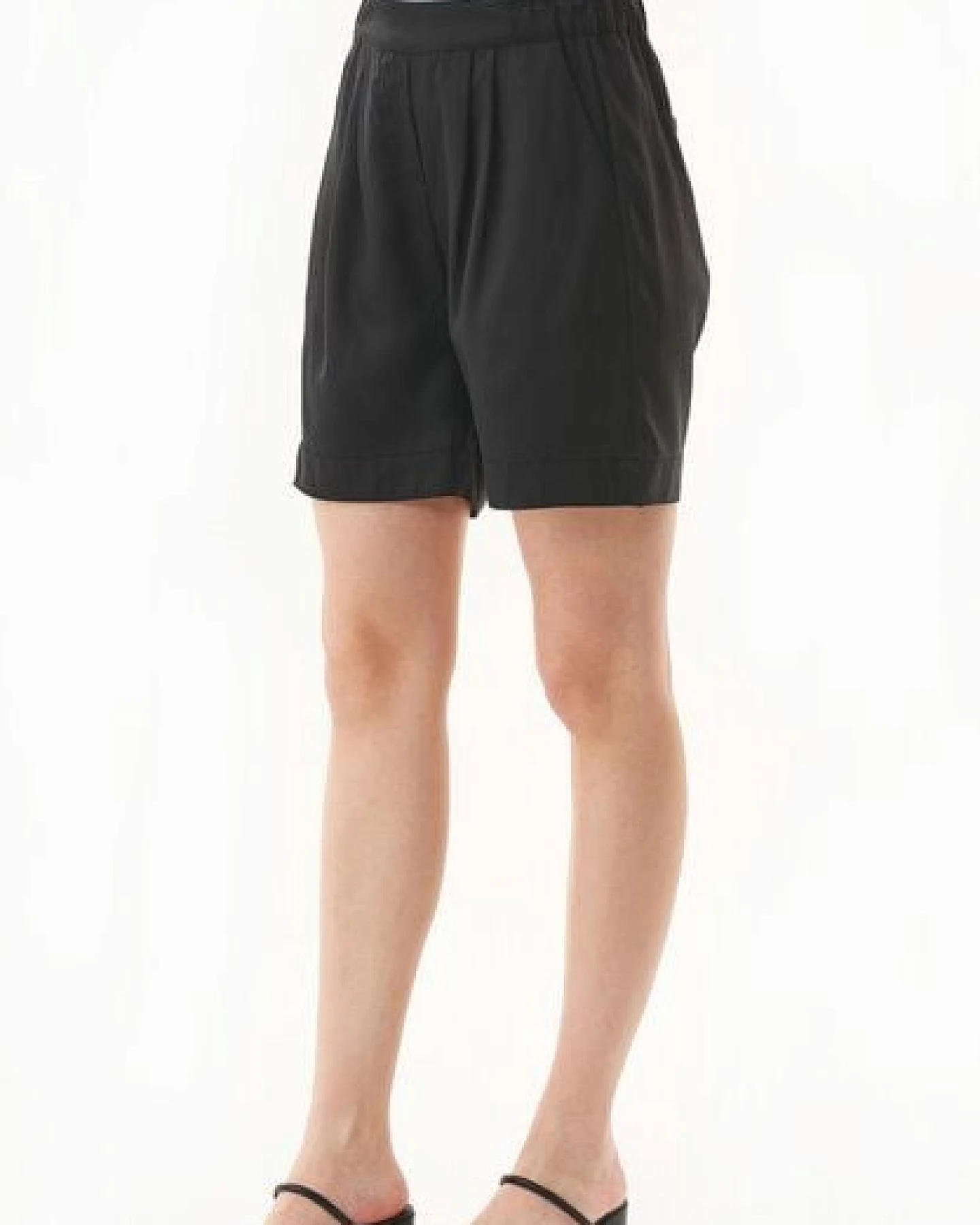 ORGANICATION Shorts aus TENCEL Lyocell – Ansicht 3