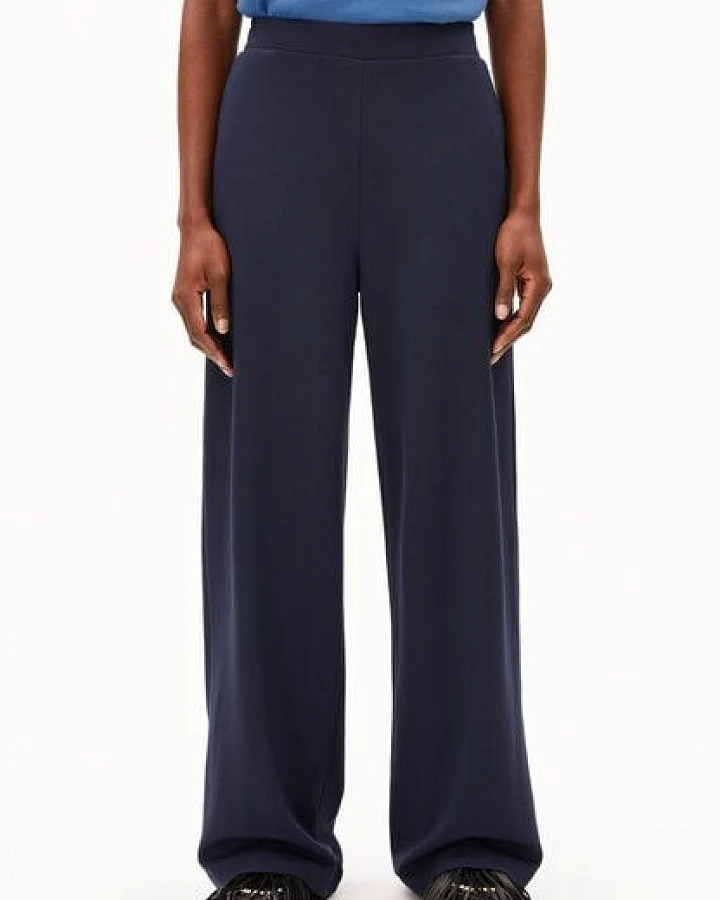 Produktseite: ARMEDANGELS HIMAARI Damen Jerseyhose aus LENZING ECOVERO Viskose Mix