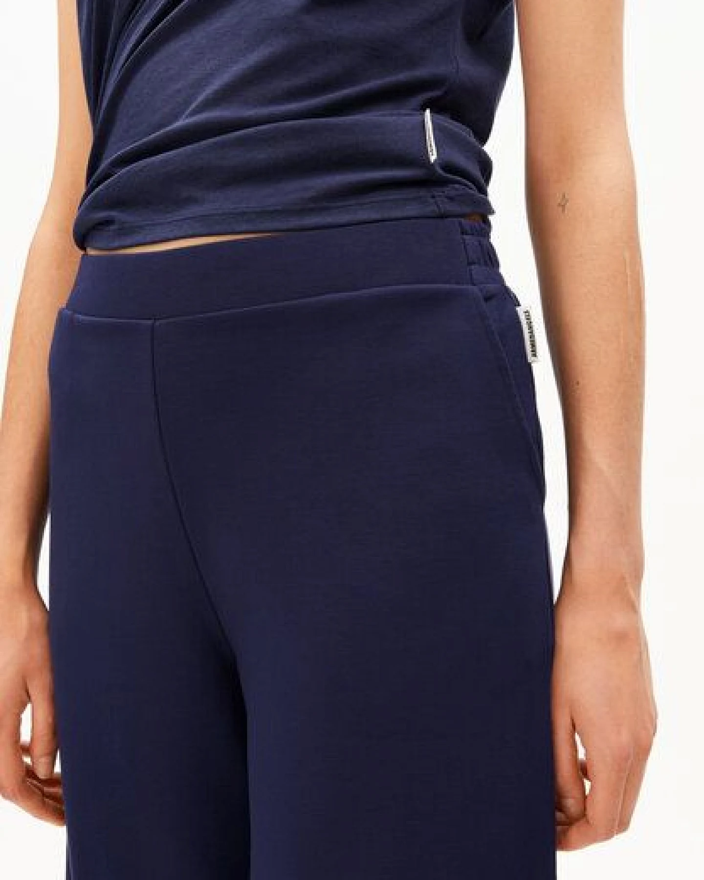 ARMEDANGELS HIMAARI Damen Jerseyhose aus LENZING ECOVERO Viskose Mix – Ansicht 3