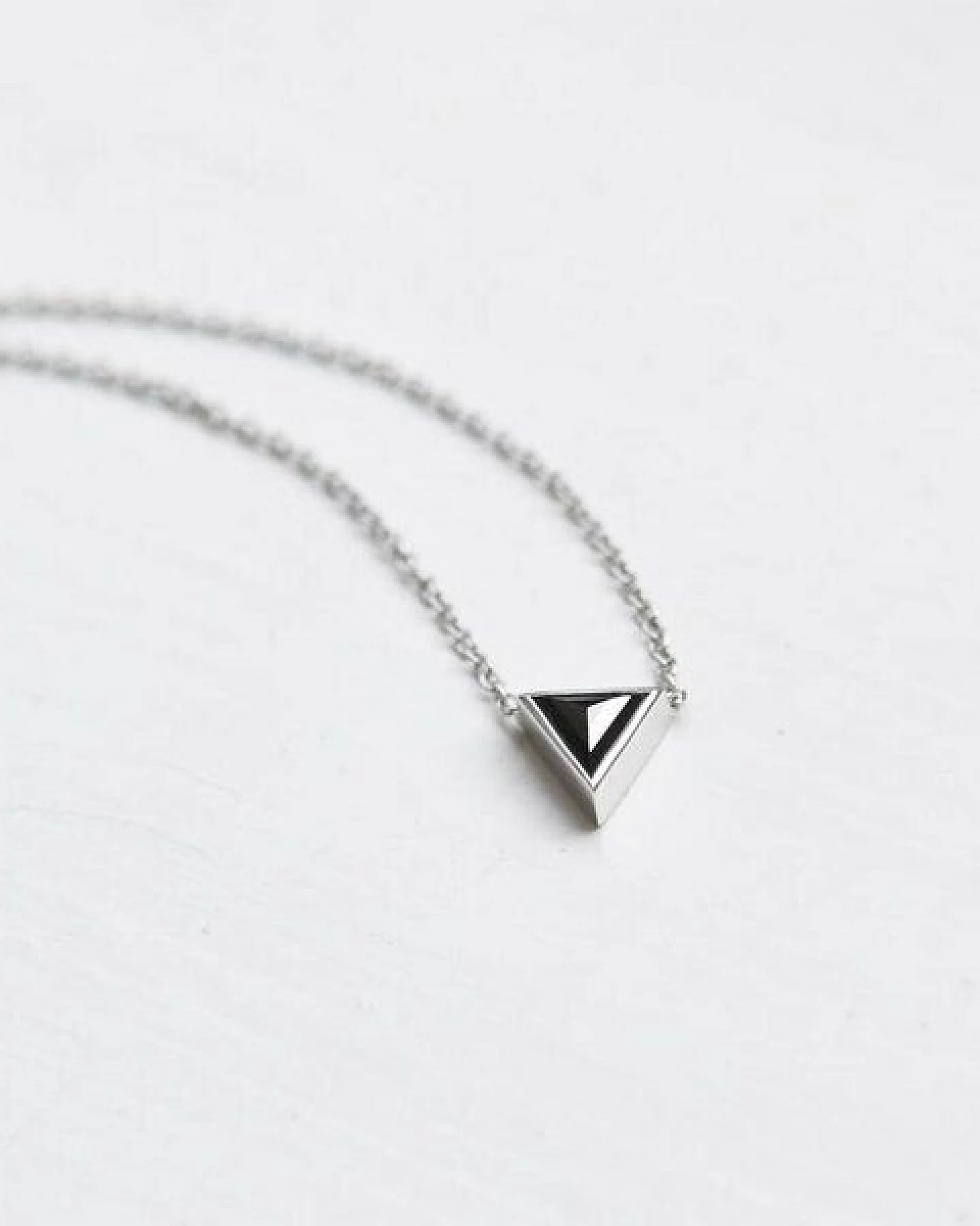 Eppi Goldene Halskette mit schwarzem Diamant Baya – Ansicht 4