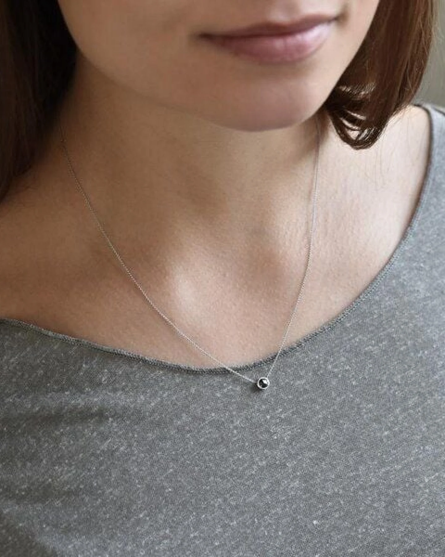 Eppi Goldene Halskette Bezel mit Salz-und-Pfeffer-Diamanten Terun – Ansicht 4