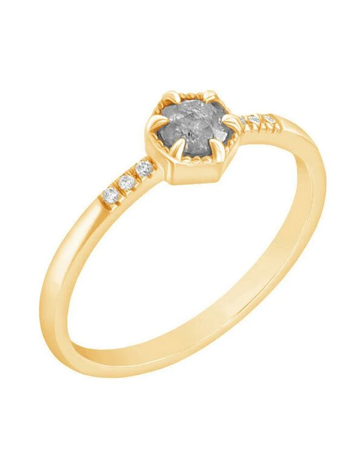 Eppi Ring aus Gold mit einzigartigem Salt´n´Pepper Diamanten Zamiel