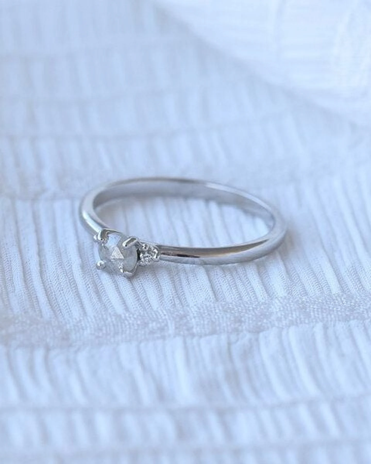 Eppi Verlobungsring mit Salt´n´Pepper Diamant Hye – Ansicht 2