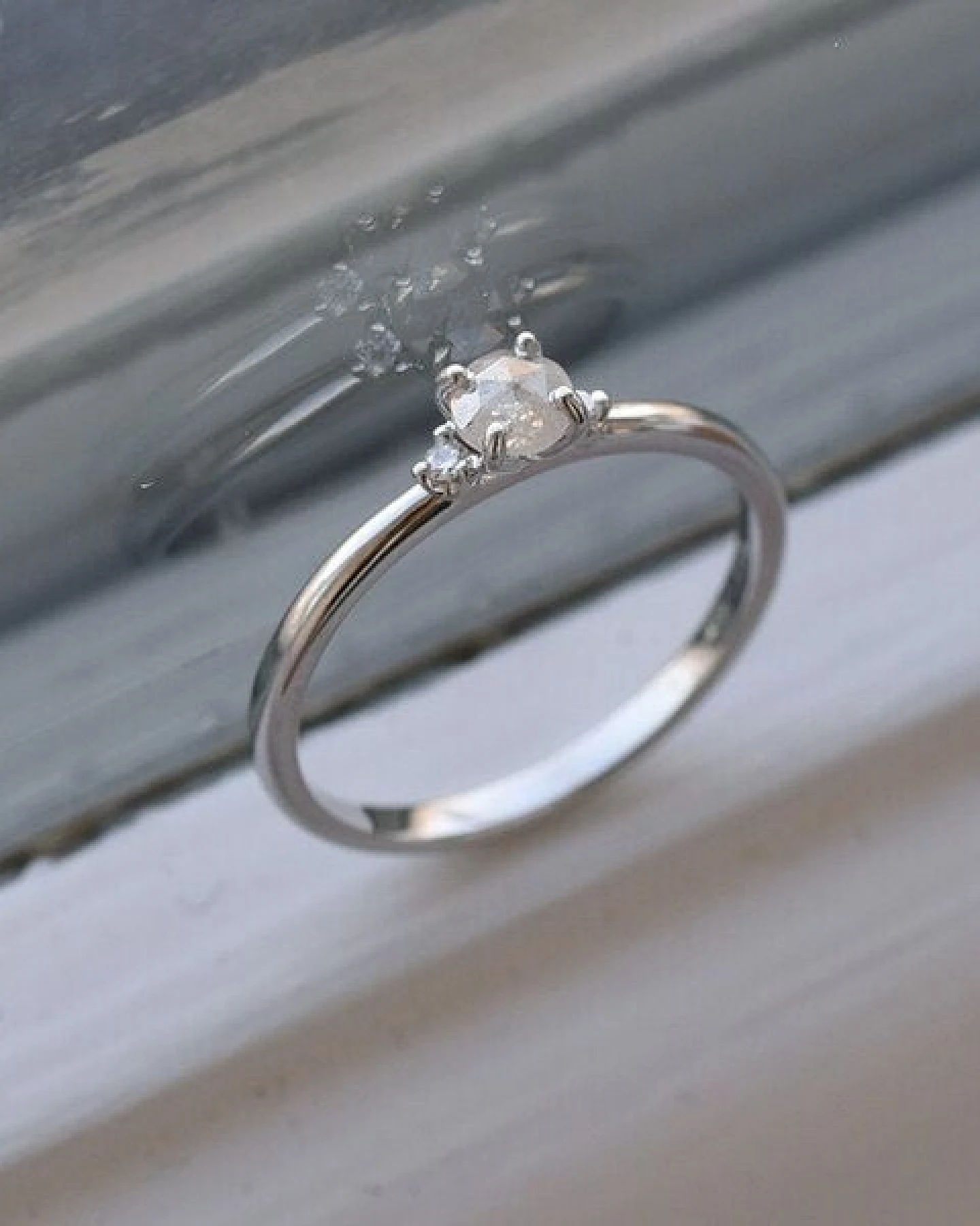 Eppi Verlobungsring mit Salt´n´Pepper Diamant Hye – Ansicht 2