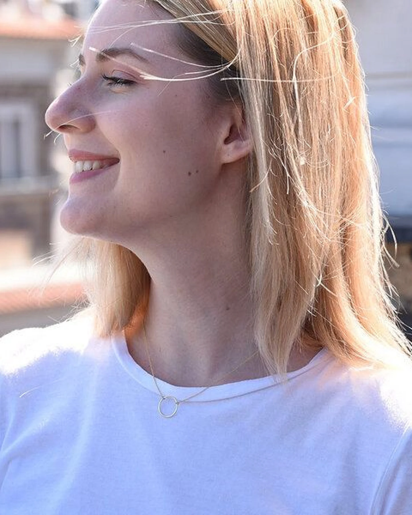 Eppi Goldene Halskette in minimalistischer Form Karma – Ansicht 3