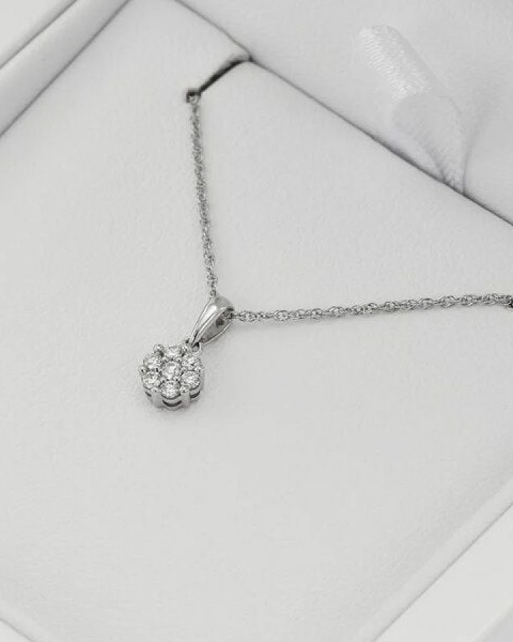 Eppi Halskette mit Diamant Jenoulita