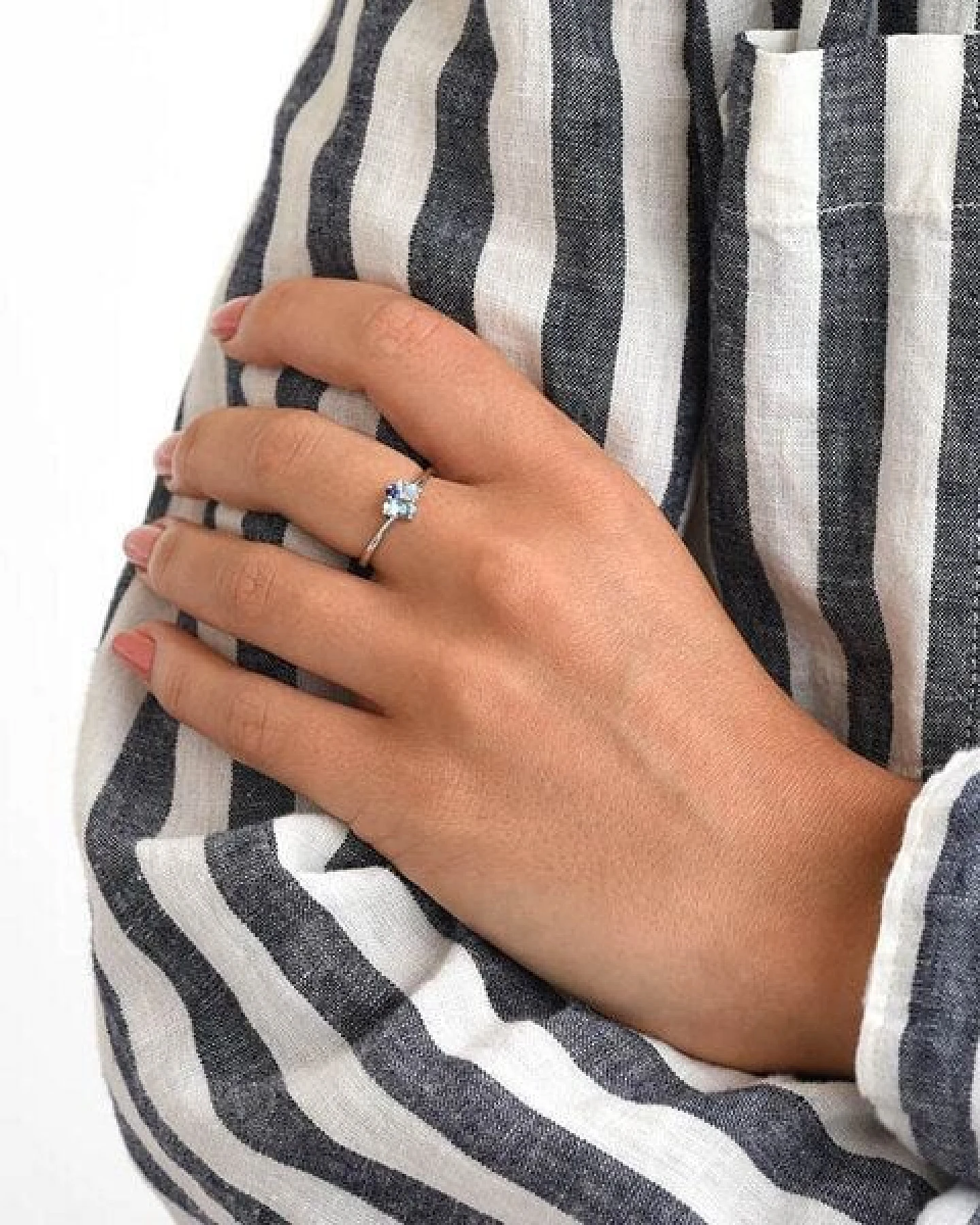 Eppi Cluster-Ring mit Aquamarin, Labradorit, Saphir und Diamant Bluma – Ansicht 3