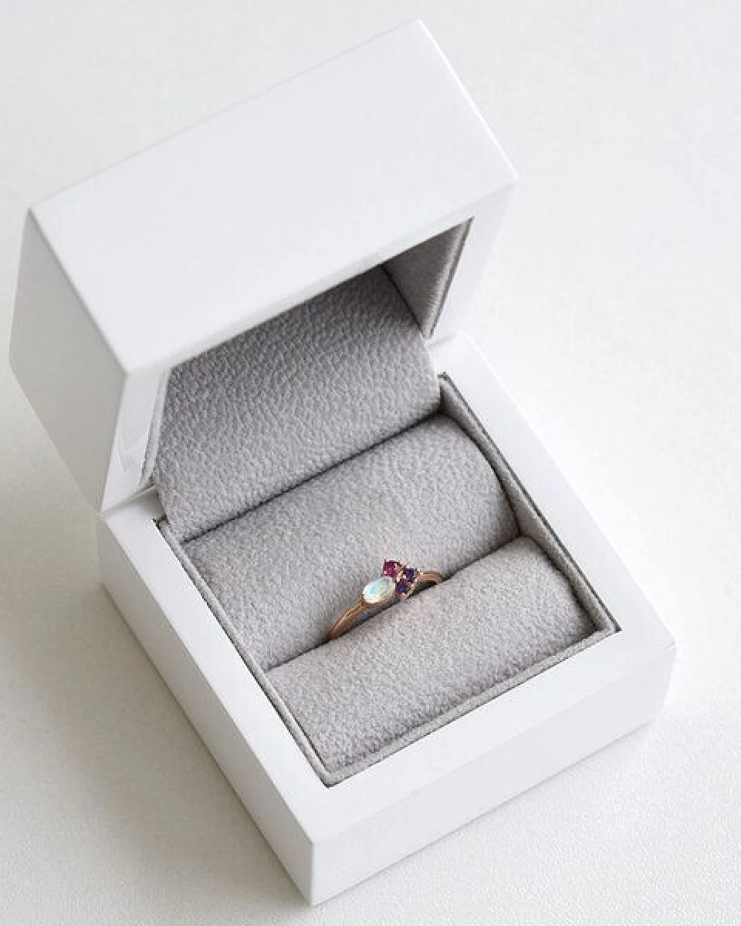 Eppi Ring mit Mondstein, Rubin und Amethysten Lowri – Ansicht 4