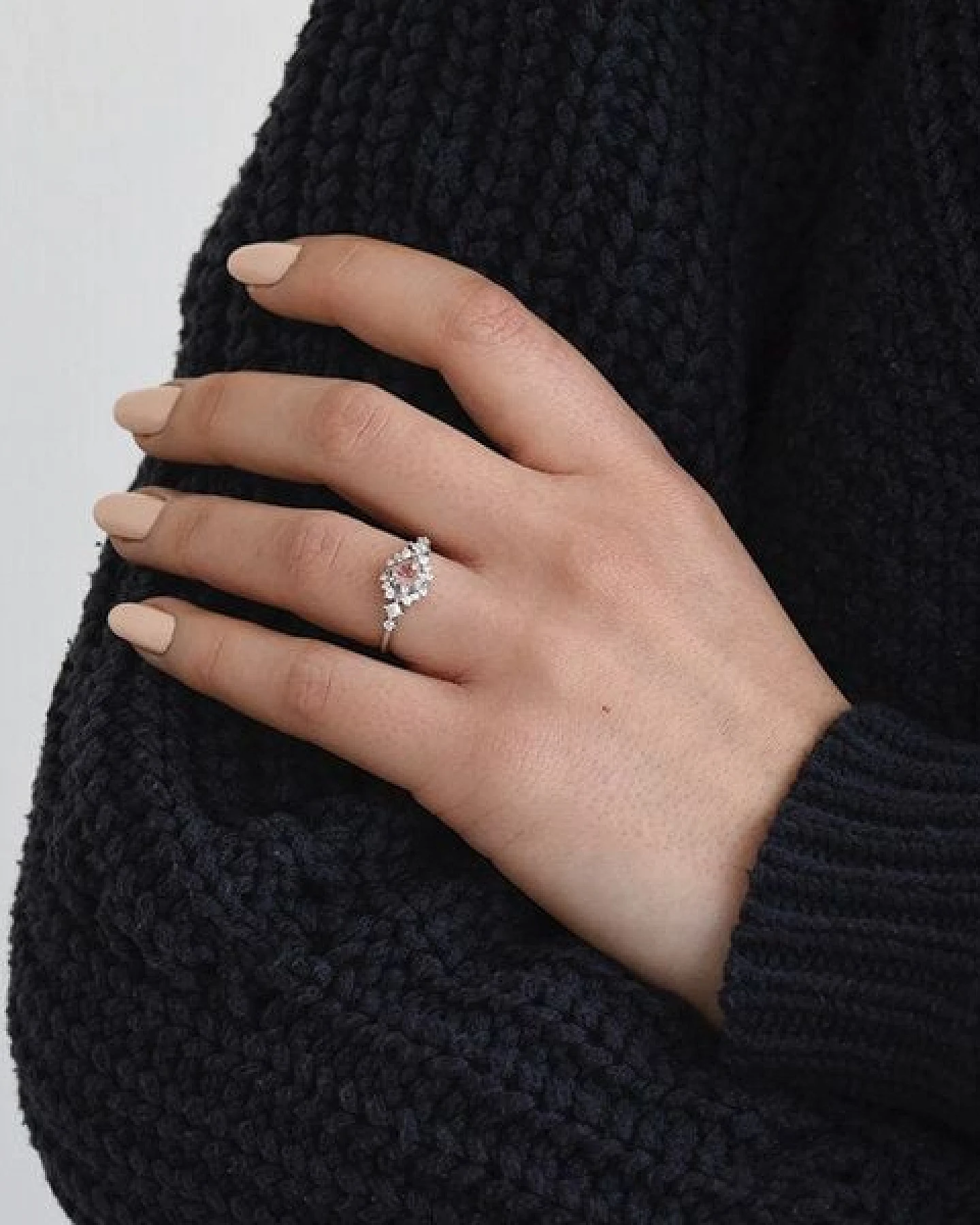Eppi Goldener Ring mit Princess Morganit und Moissaniten Medrie – Ansicht 3