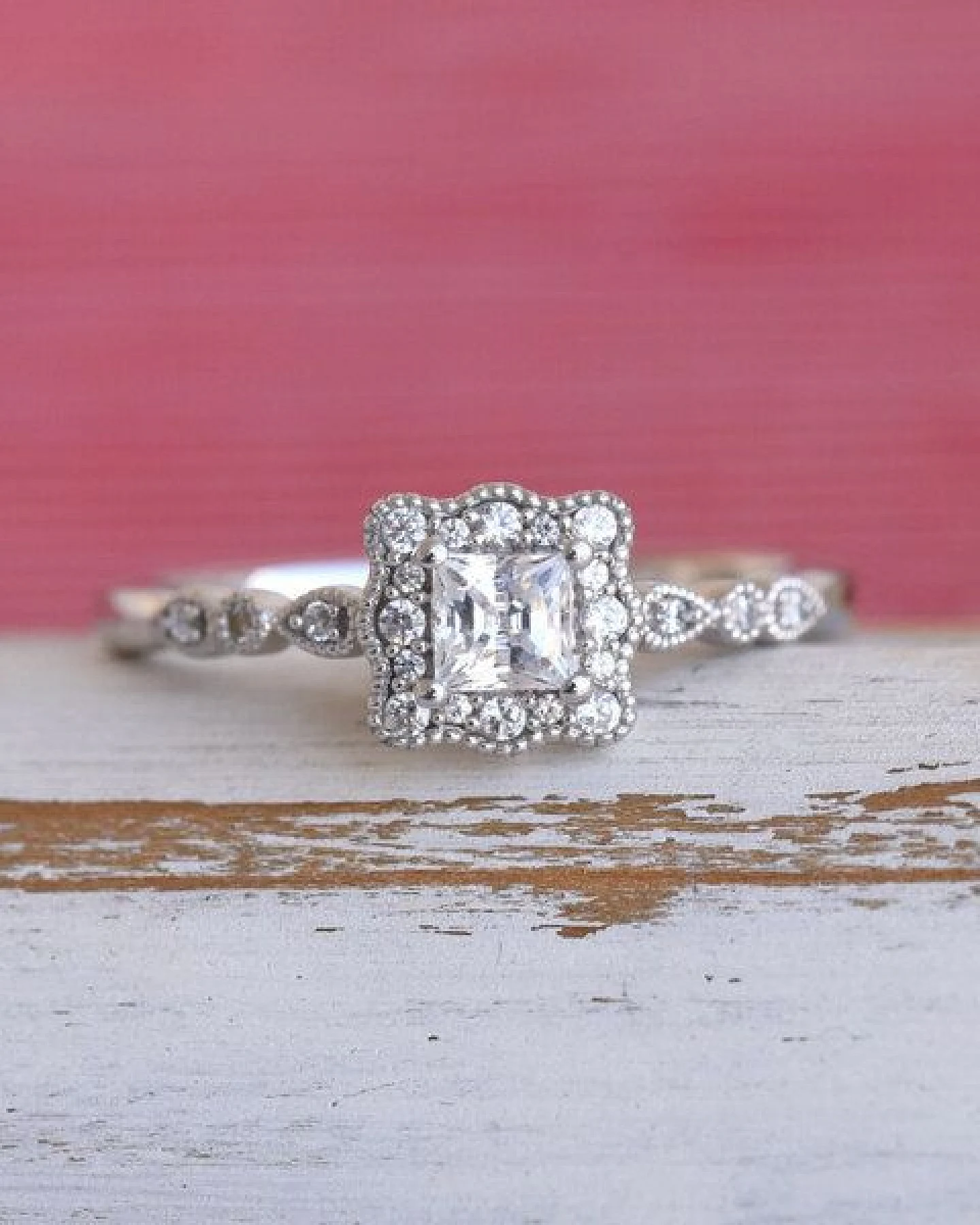 Eppi Vintage-Ring mit glänzenden Diamanten Venera – Ansicht 2
