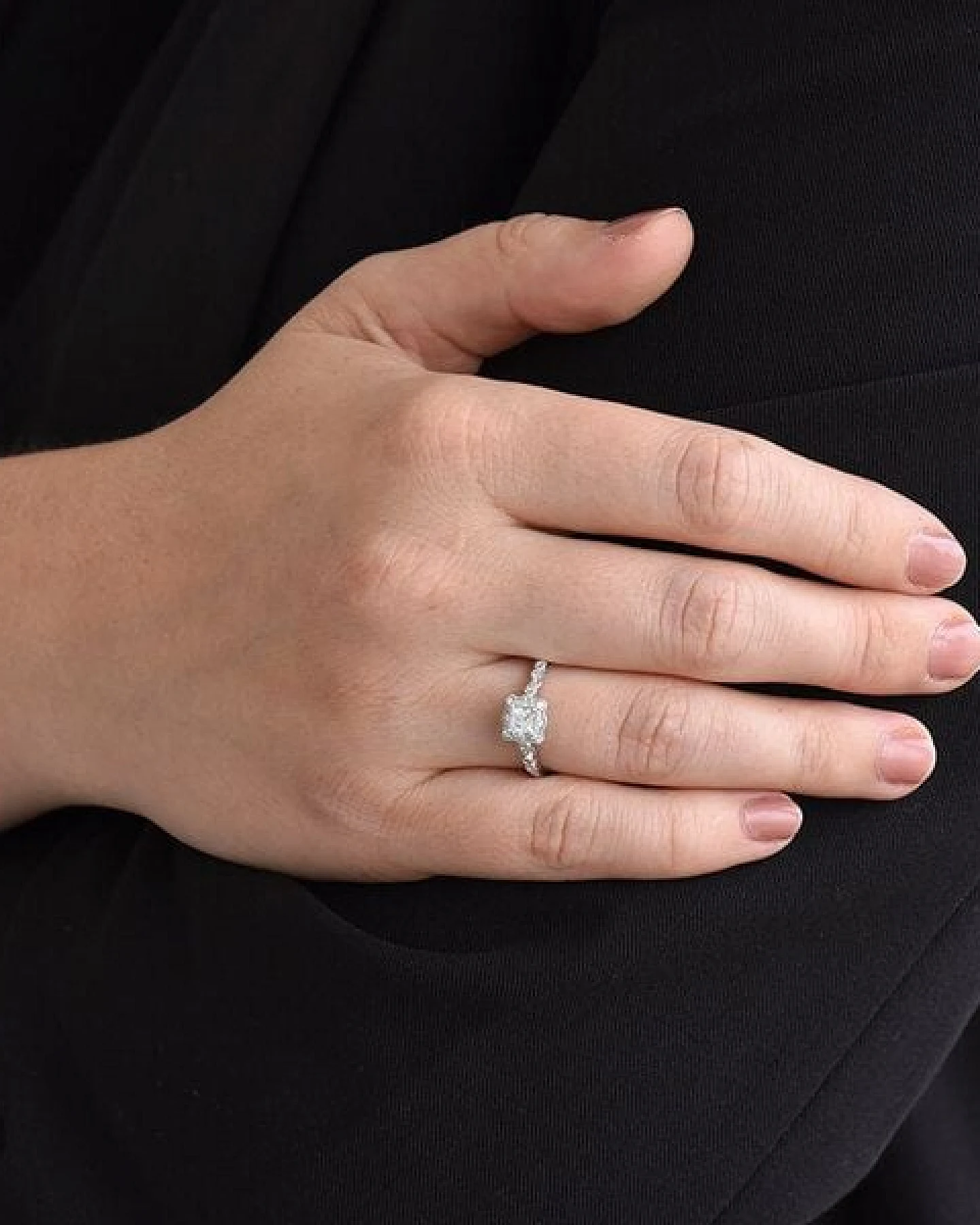 Eppi Vintage-Ring mit glänzenden Diamanten Venera – Ansicht 4