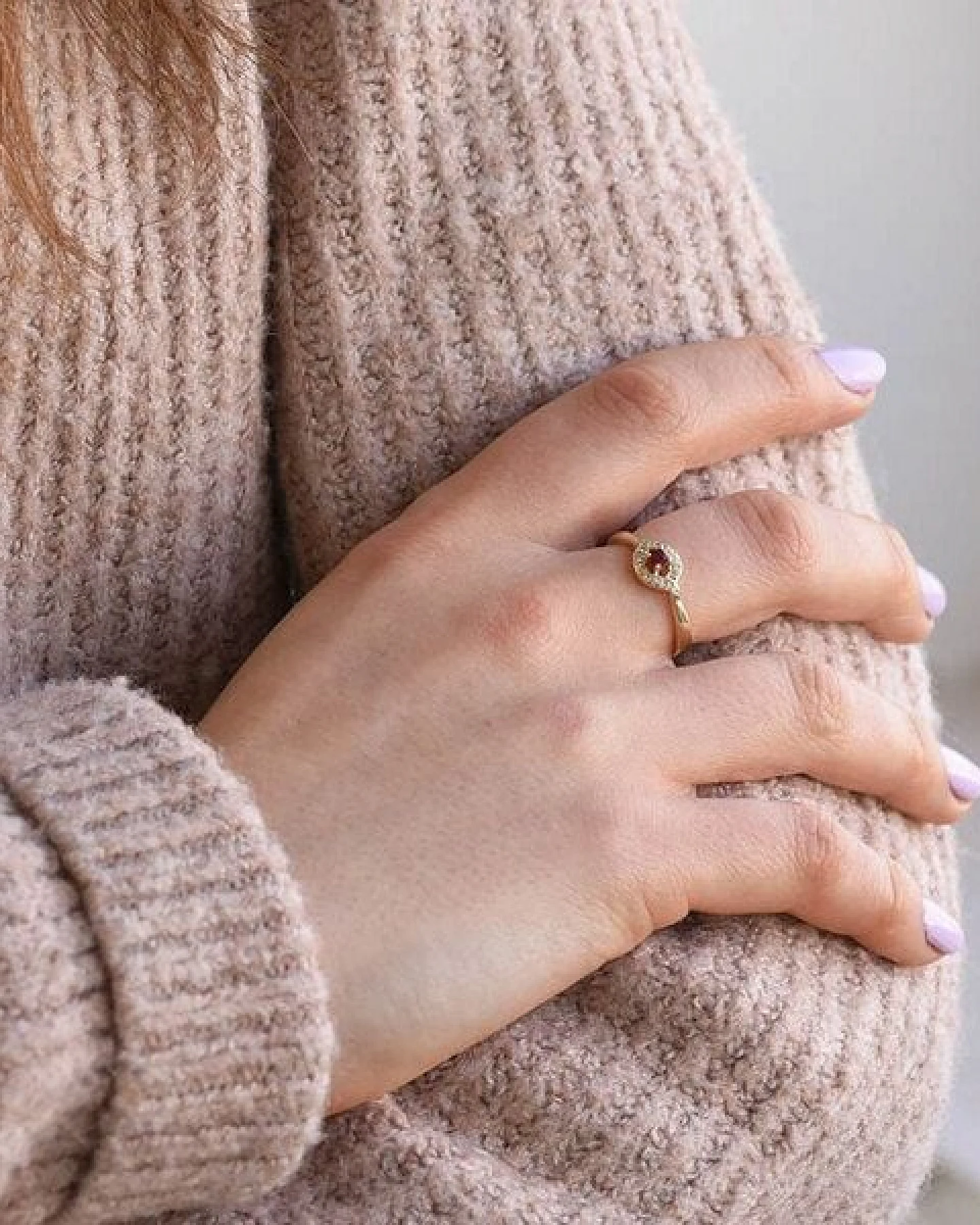 Eppi Verlobungsring mit Rubin und Diamanten Nurisa – Ansicht 3