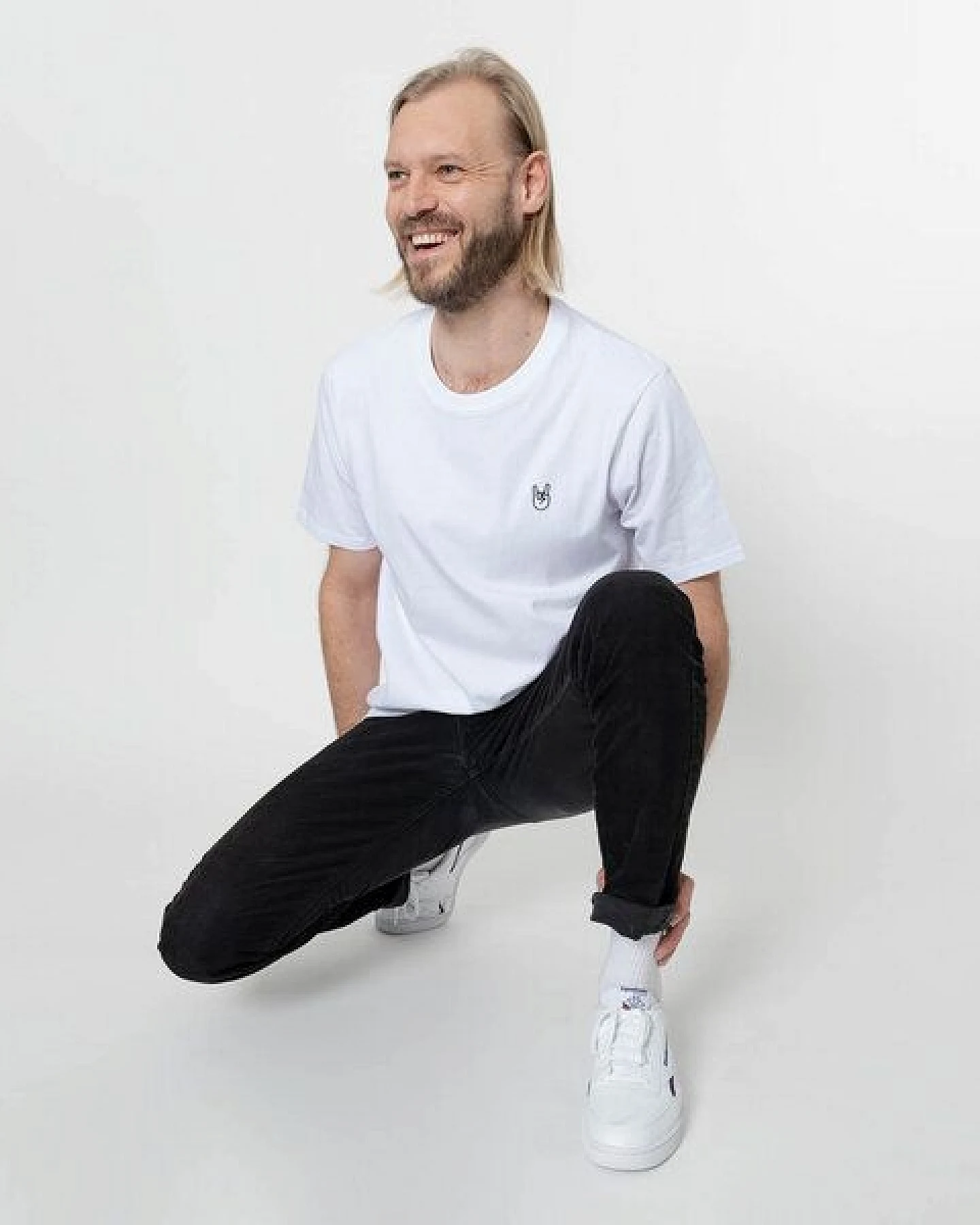 Fyngers Unisex T-Shirt aus Biobaumwolle - Modell ROCK´n´ROLL mit gestickter Veredelung – Ansicht 2