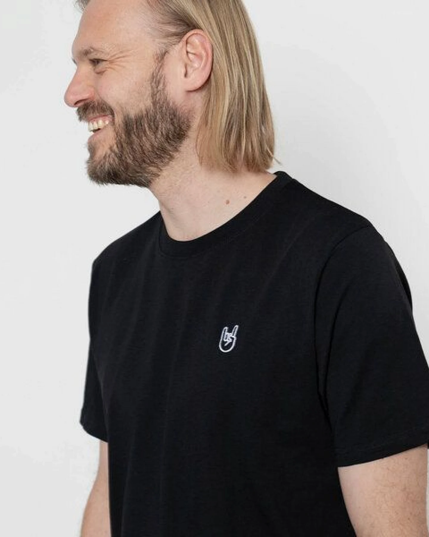 Fyngers Unisex T-Shirt aus Biobaumwolle - Modell ROCK´n´ROLL mit gestickter Veredelung – Ansicht 4