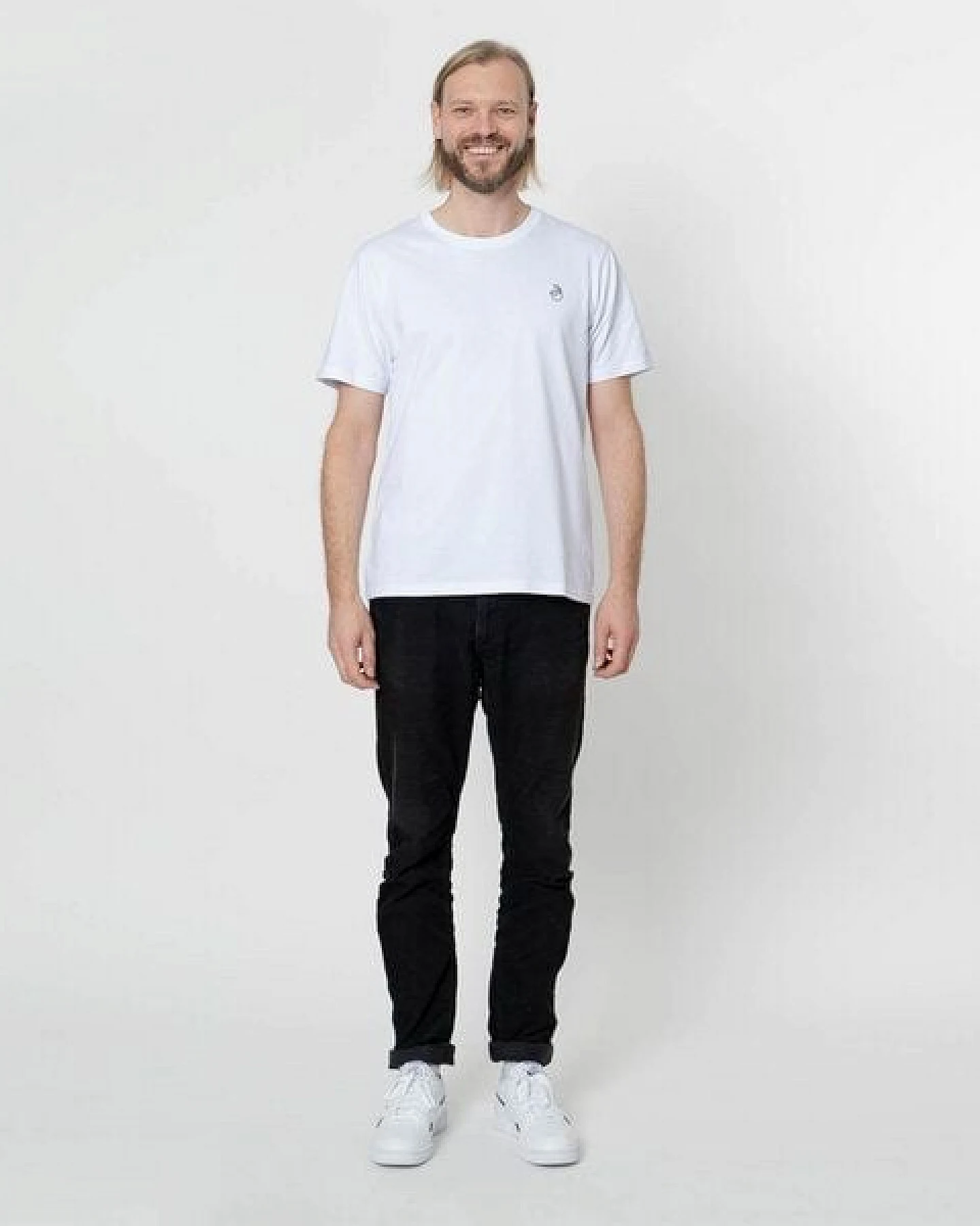 Fyngers Unisex T-Shirt aus Biobaumwolle - Modell OK mit gestickter Veredelung – Ansicht 2