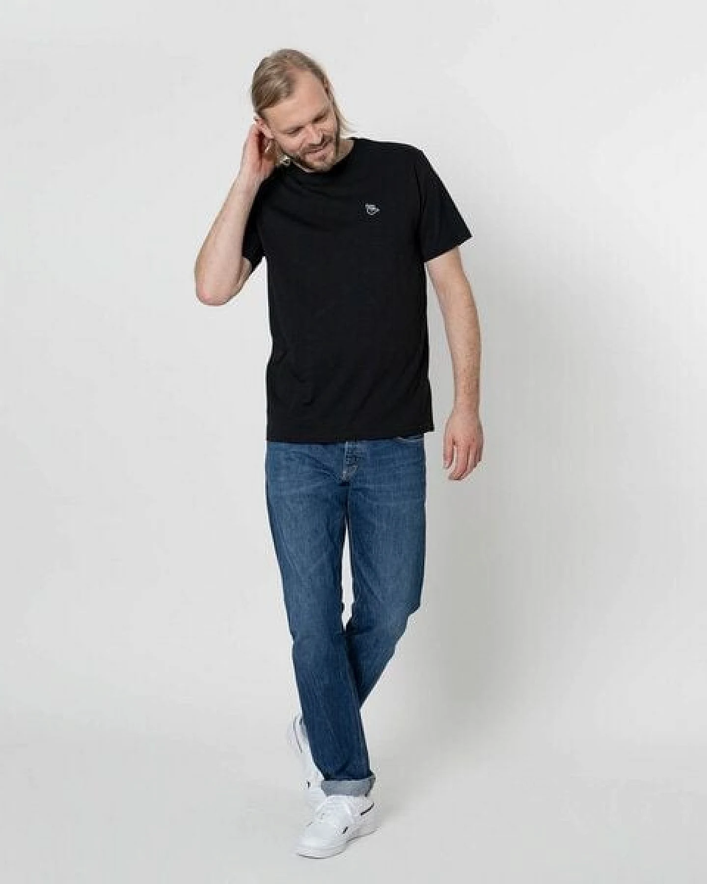 Fyngers Unisex T-Shirt aus Biobaumwolle - Modell HANG LOOSE mit gestickter Veredelung – Ansicht 3