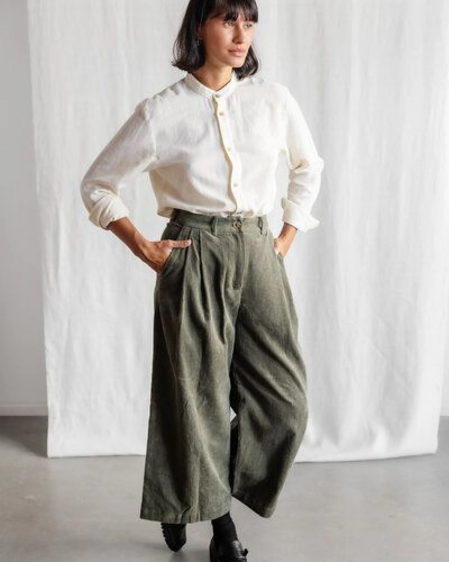 Jyoti - Fair Works Bio-Baumwollcord Culotte Awasi – Ansicht 3