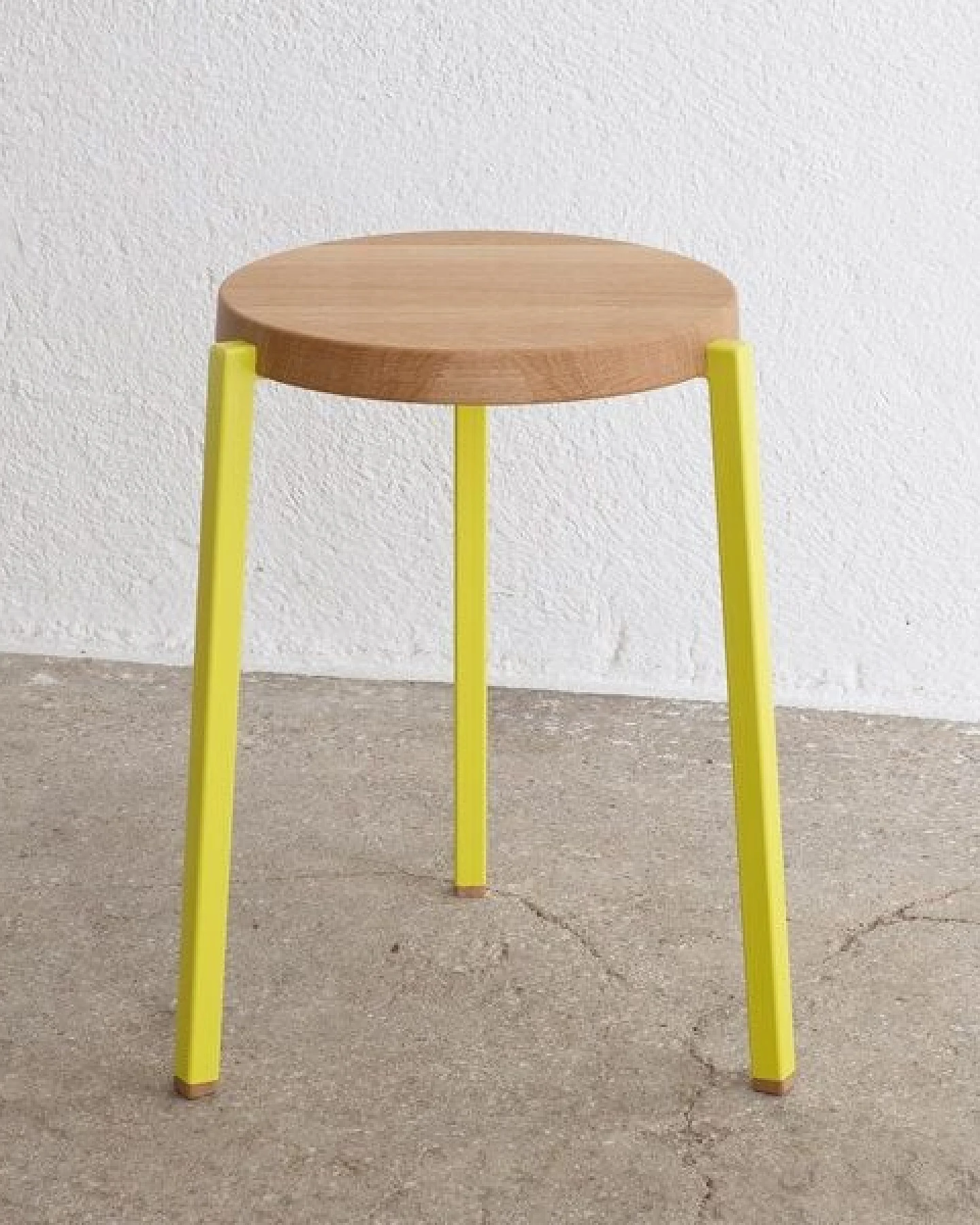 Bally und Bally Peace Hocker / Beistelltisch – Ansicht 2