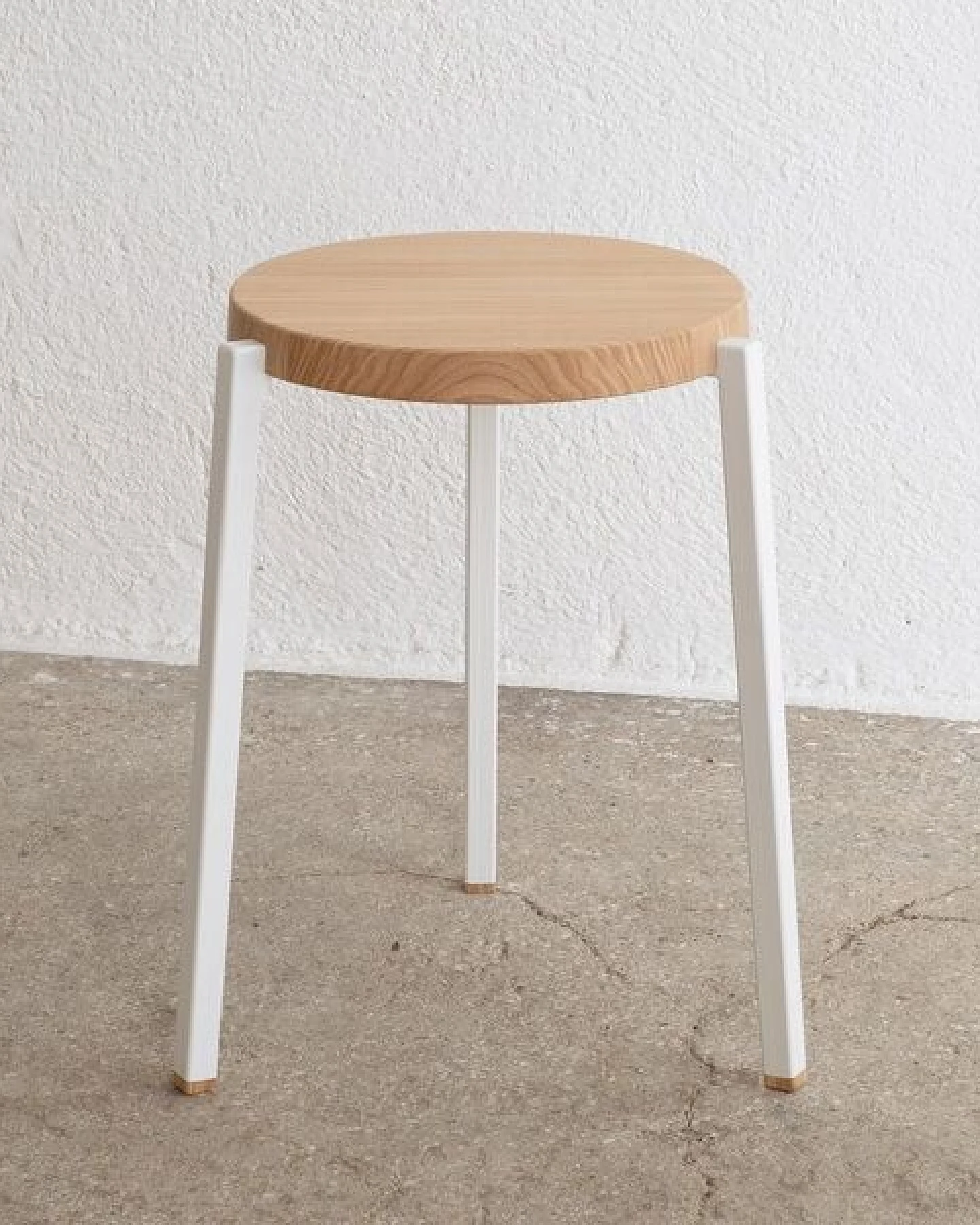 Bally und Bally Peace Hocker / Beistelltisch – Ansicht 2