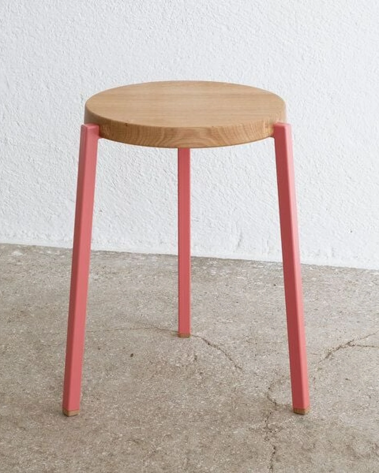 Bally und Bally Peace Hocker / Beistelltisch – Ansicht 2