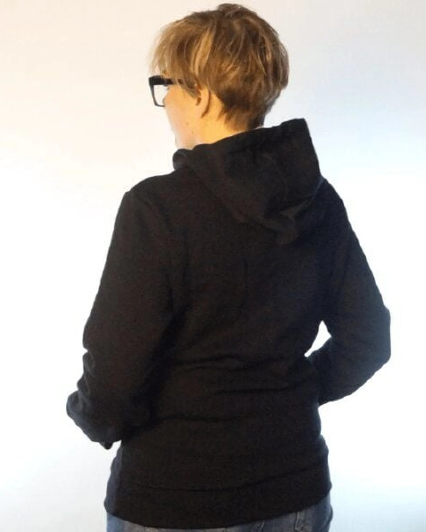 WASNI Frauen-Hoodie mit Schalkragen, made in Esslingen aus 100% Biobaumwolle – Ansicht 4