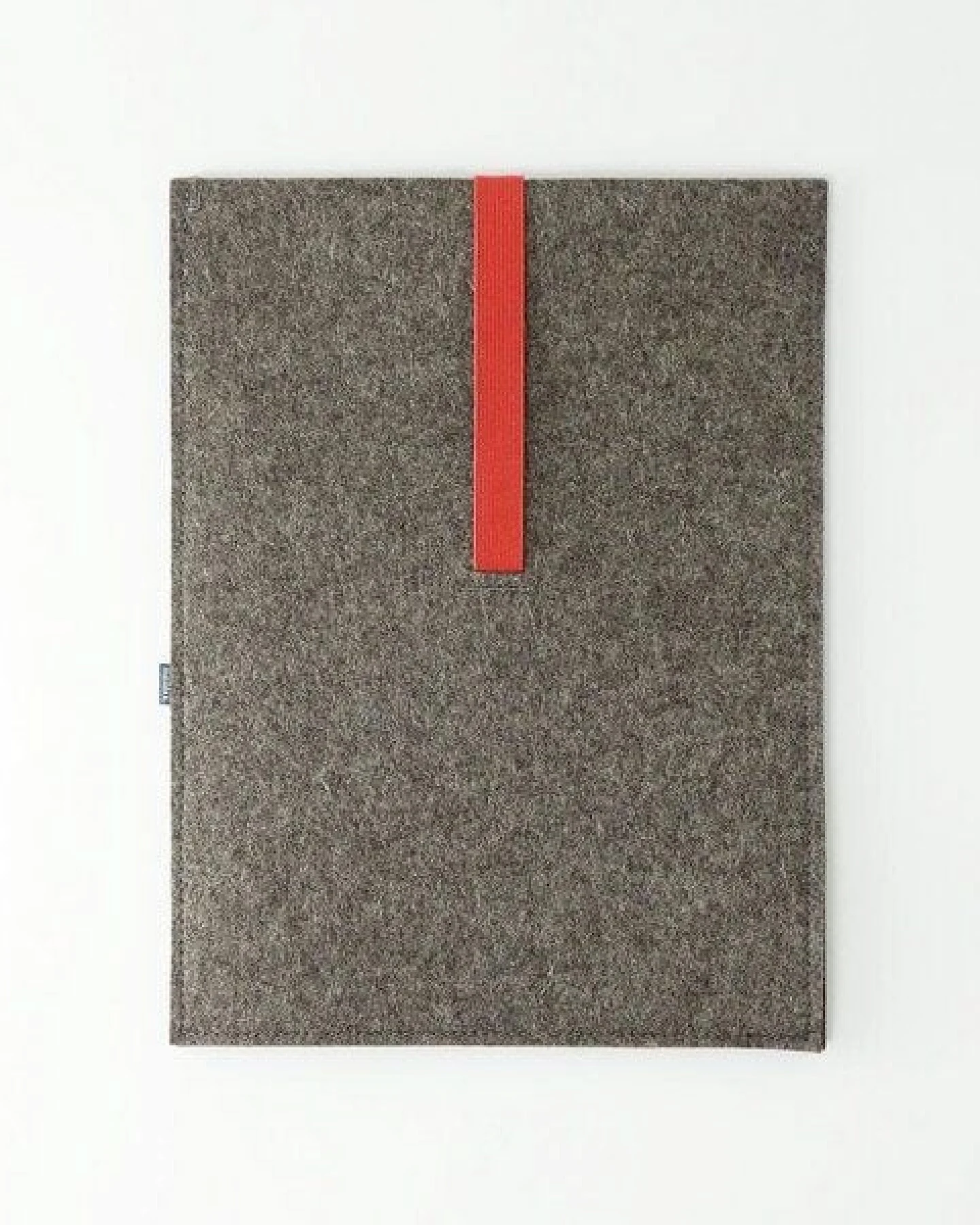 matilda k. manufaktur Minimalistische Laptophülle aus Wollfilz 'max' mit Einsteckfach – Ansicht 3